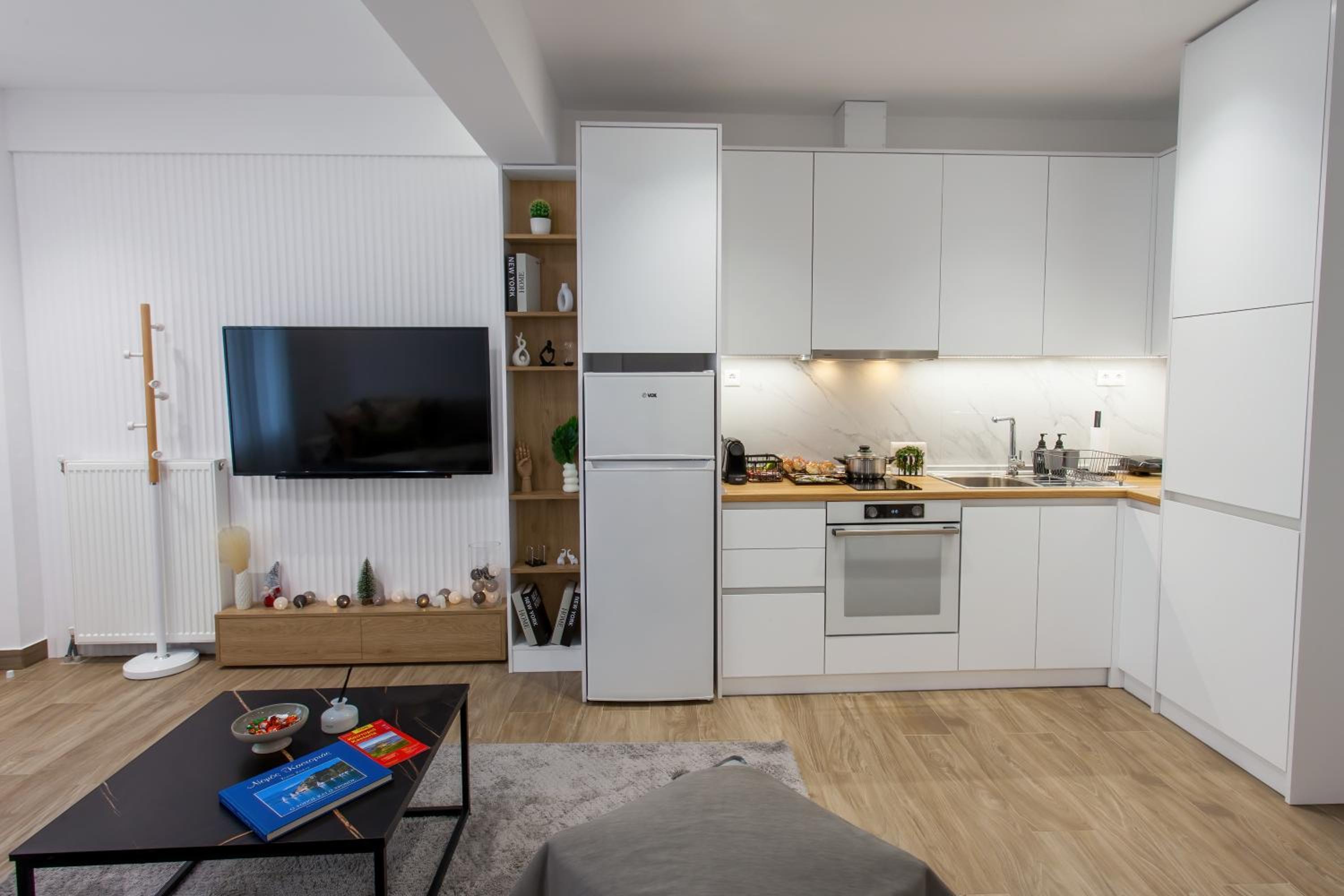 One-Bedroom Apartment photo 2