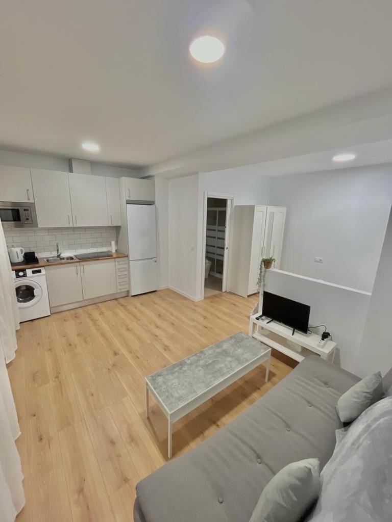 Studio Apartment photo 3