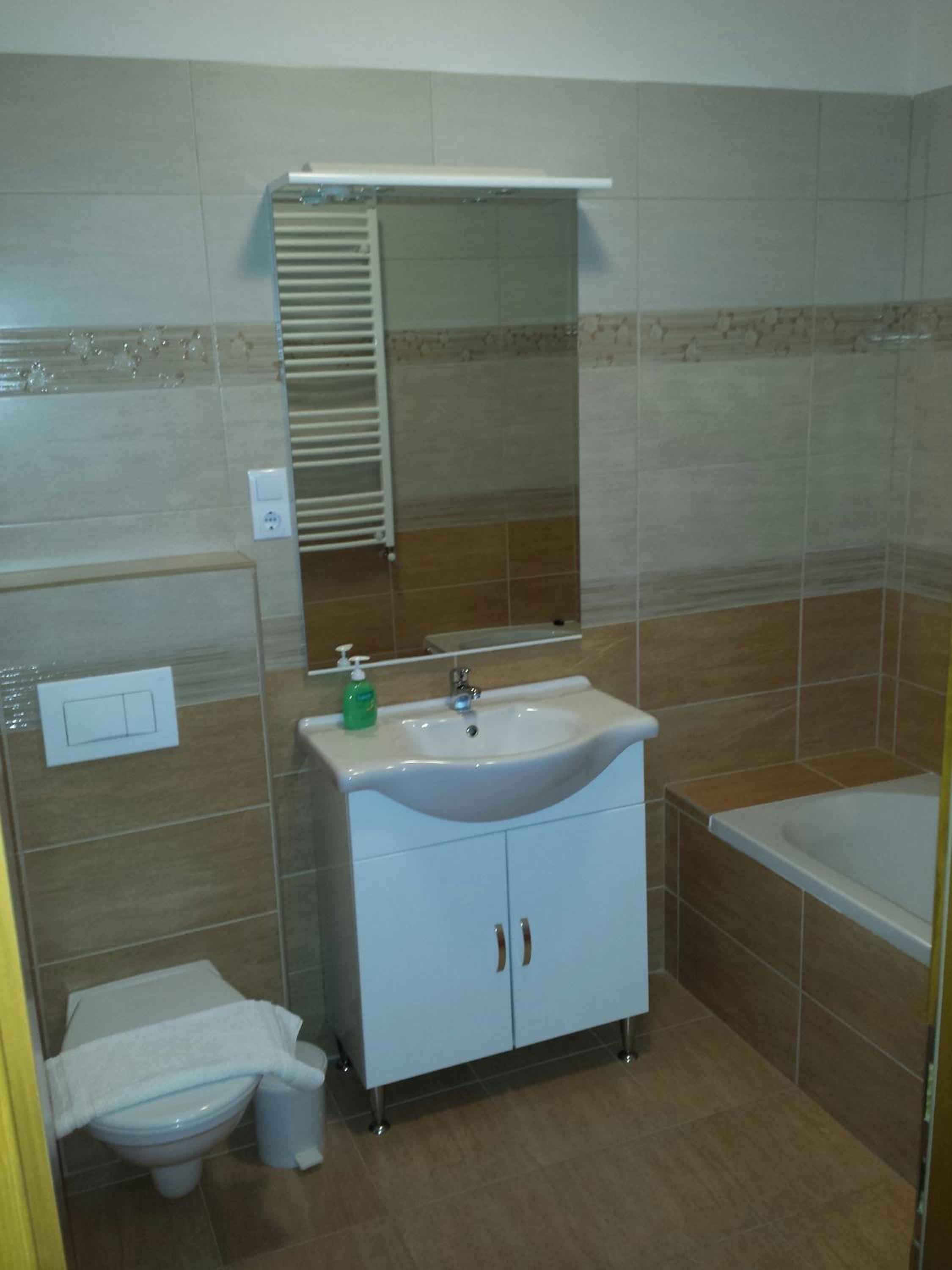 One-Bedroom Apartment - Photo 44