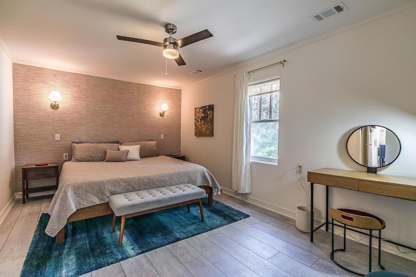 One-Bedroom House photo 2