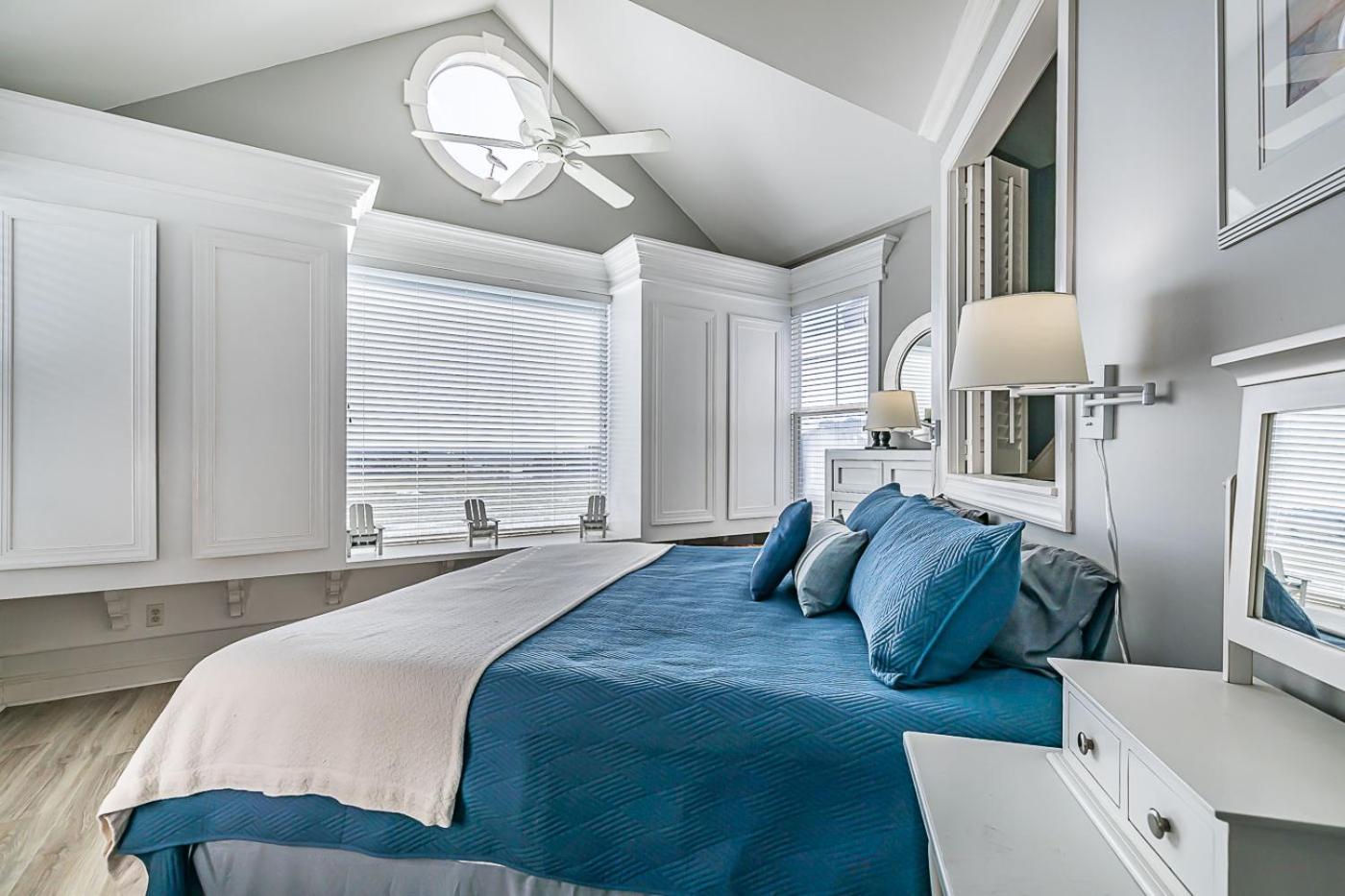 Two-Bedroom House photo 2