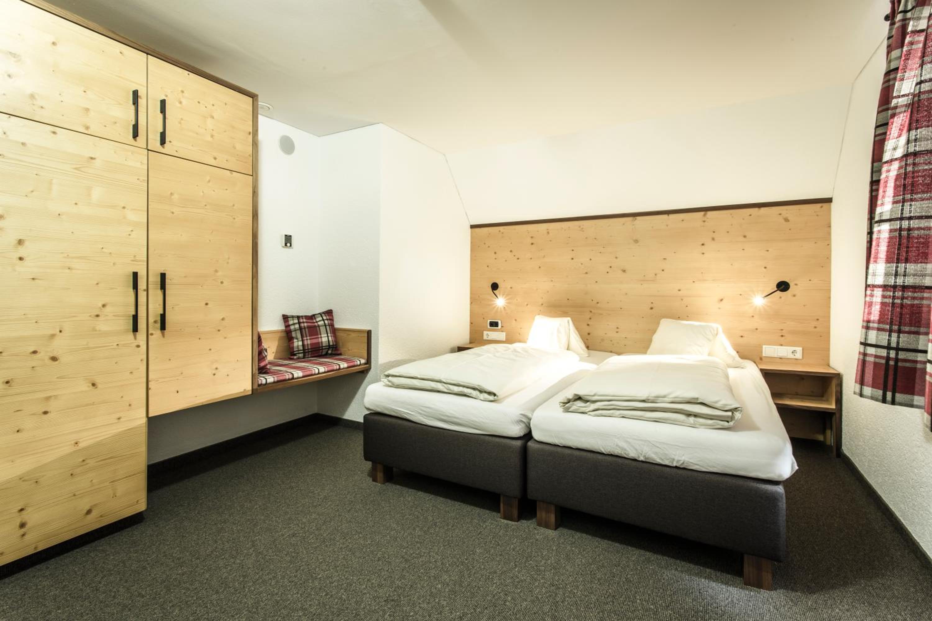 Classic Double or Twin Room - Photo 5