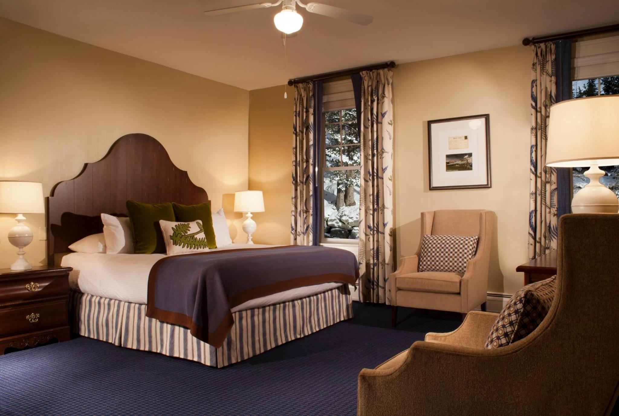ADA Deluxe Room - 1 Queen Bed photo 1