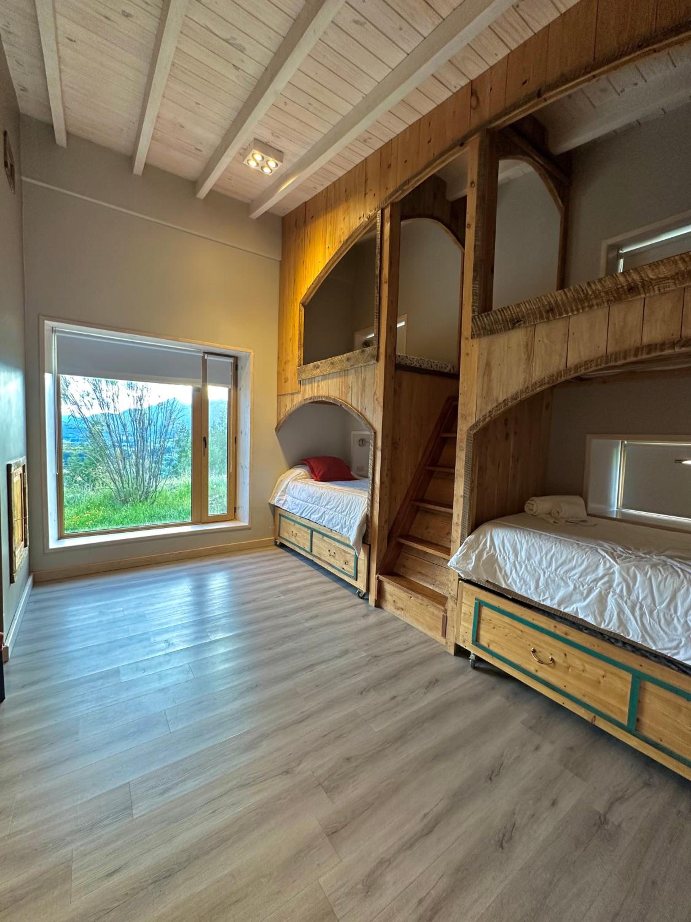 Two-Bedroom Cottage photo 3