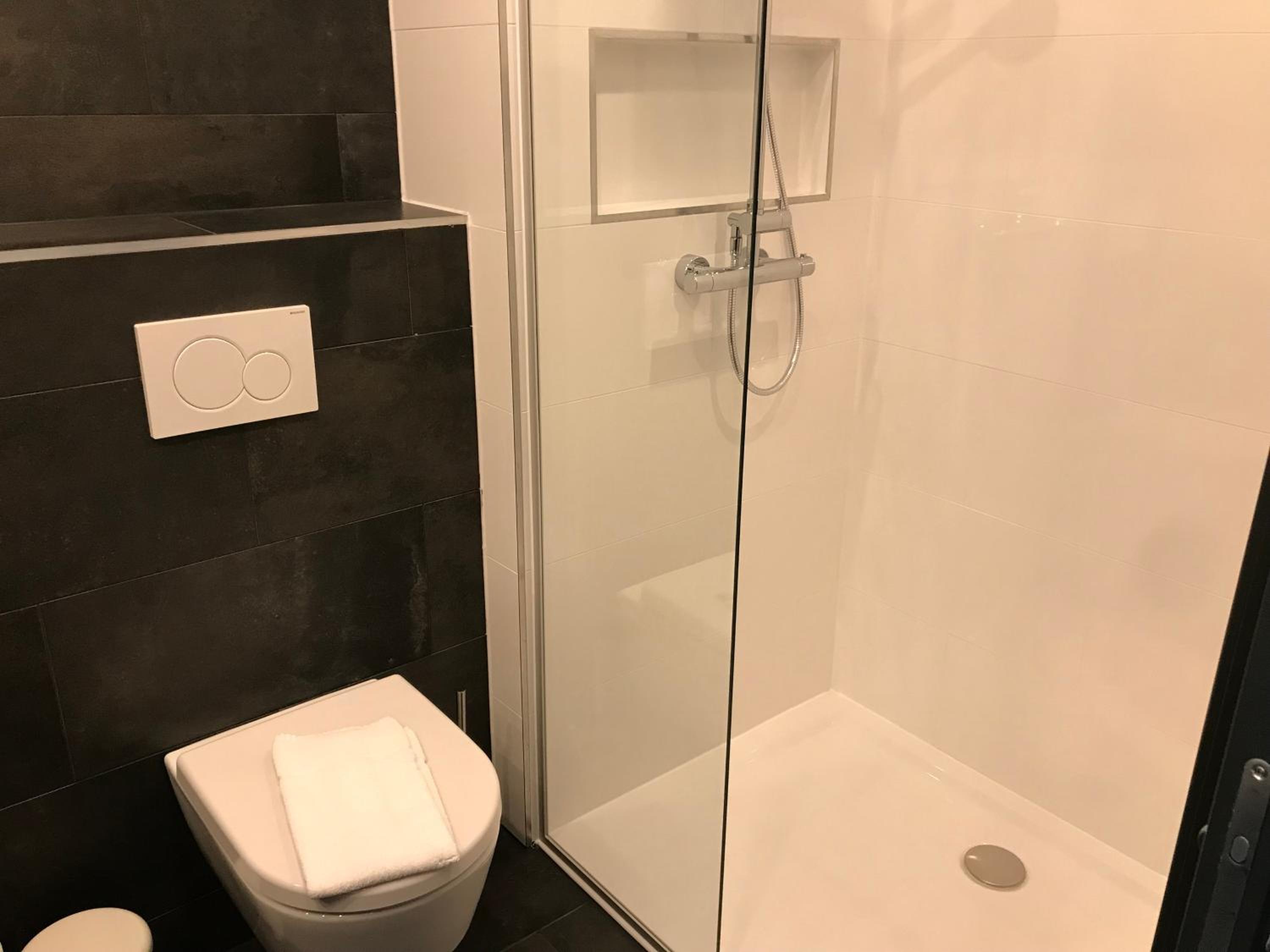 Business Double Room - Photo 4
