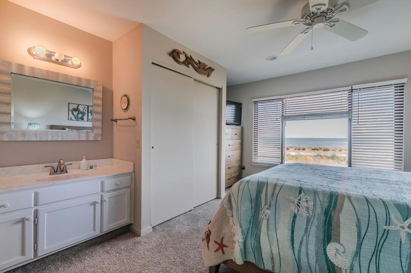 Apartment with Sea View photo 1