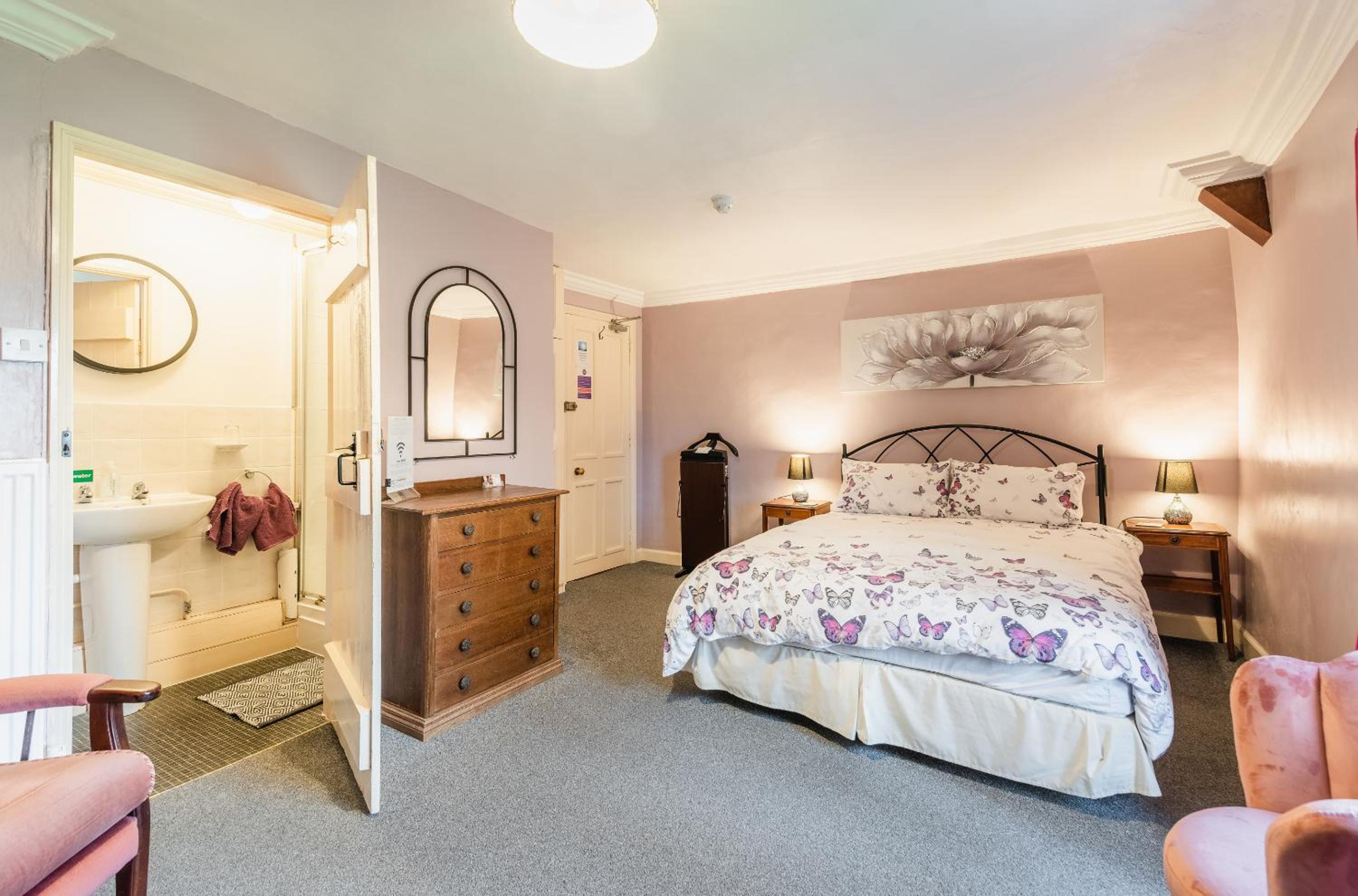 Double Room with Private Bathroom photo 3