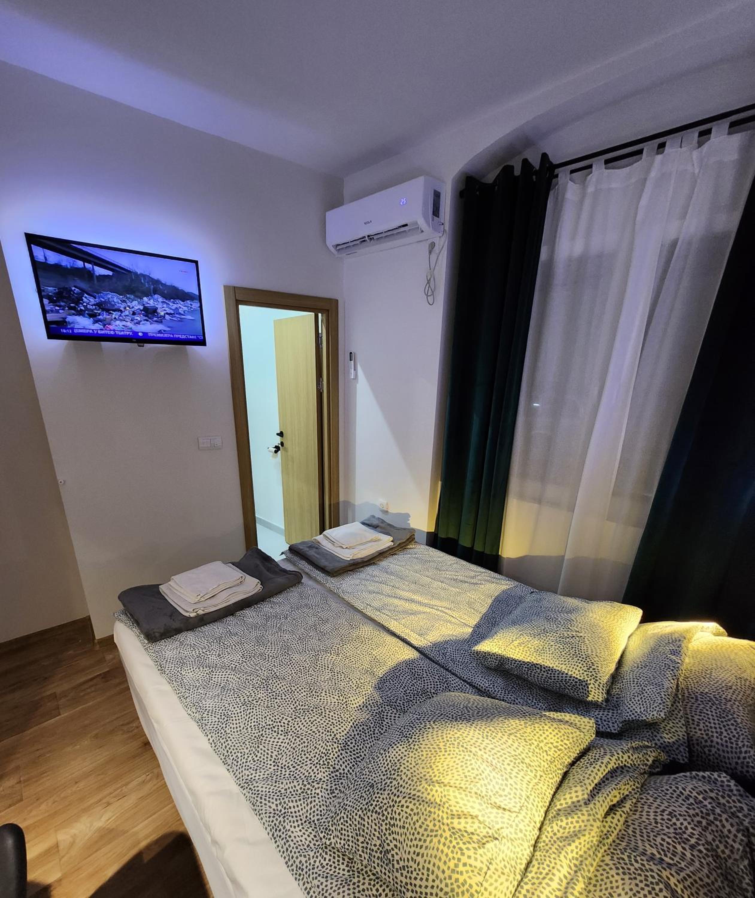 Deluxe Double Room photo 2