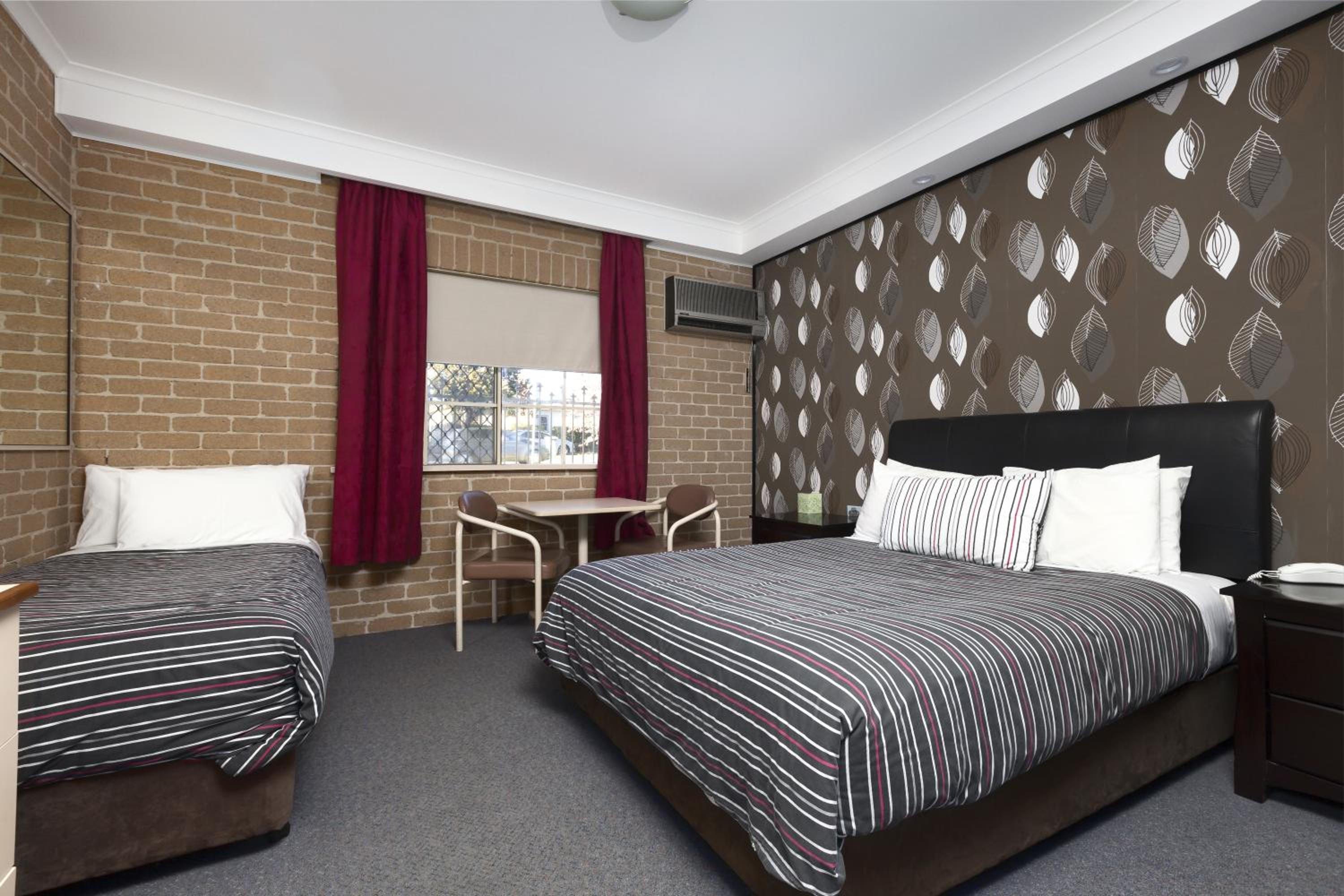 Deluxe Twin Room photo 3