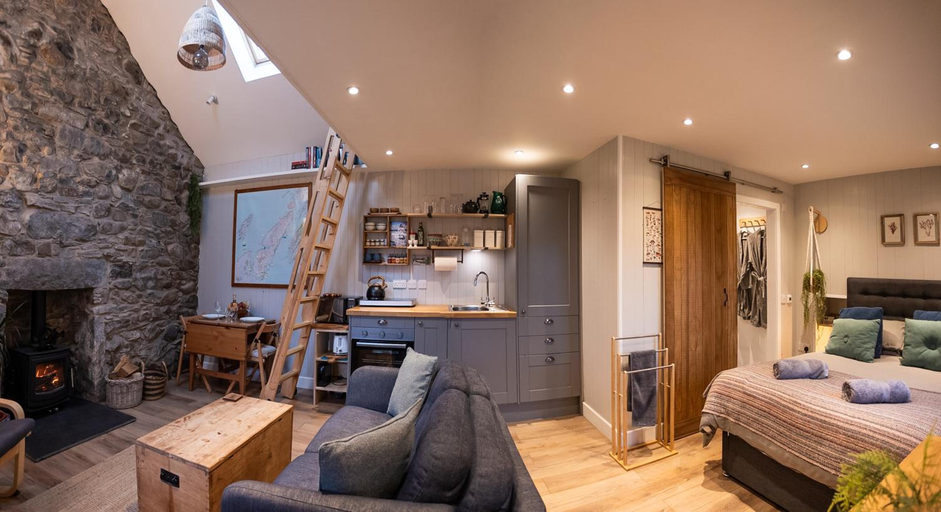 Two-Bedroom House photo 2
