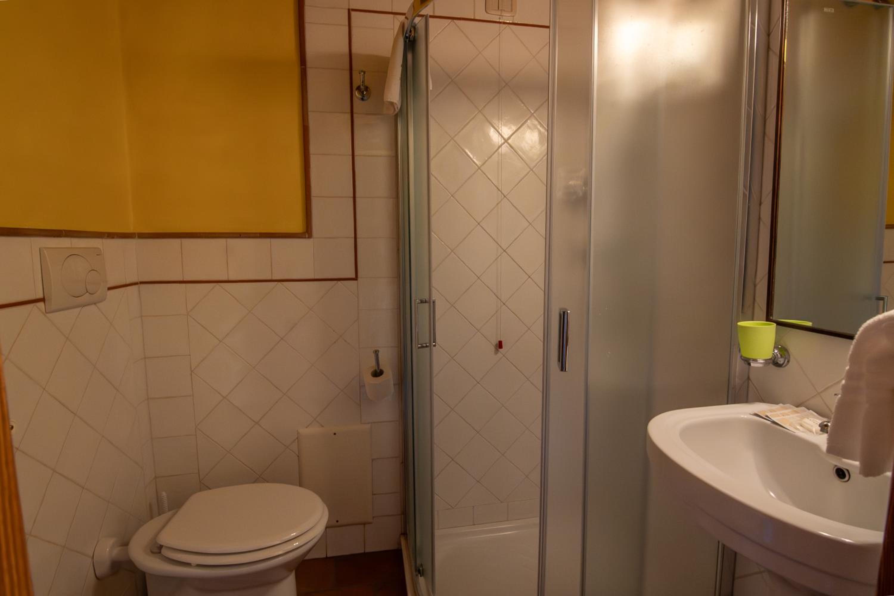 Comfort Triple Room - Photo 5