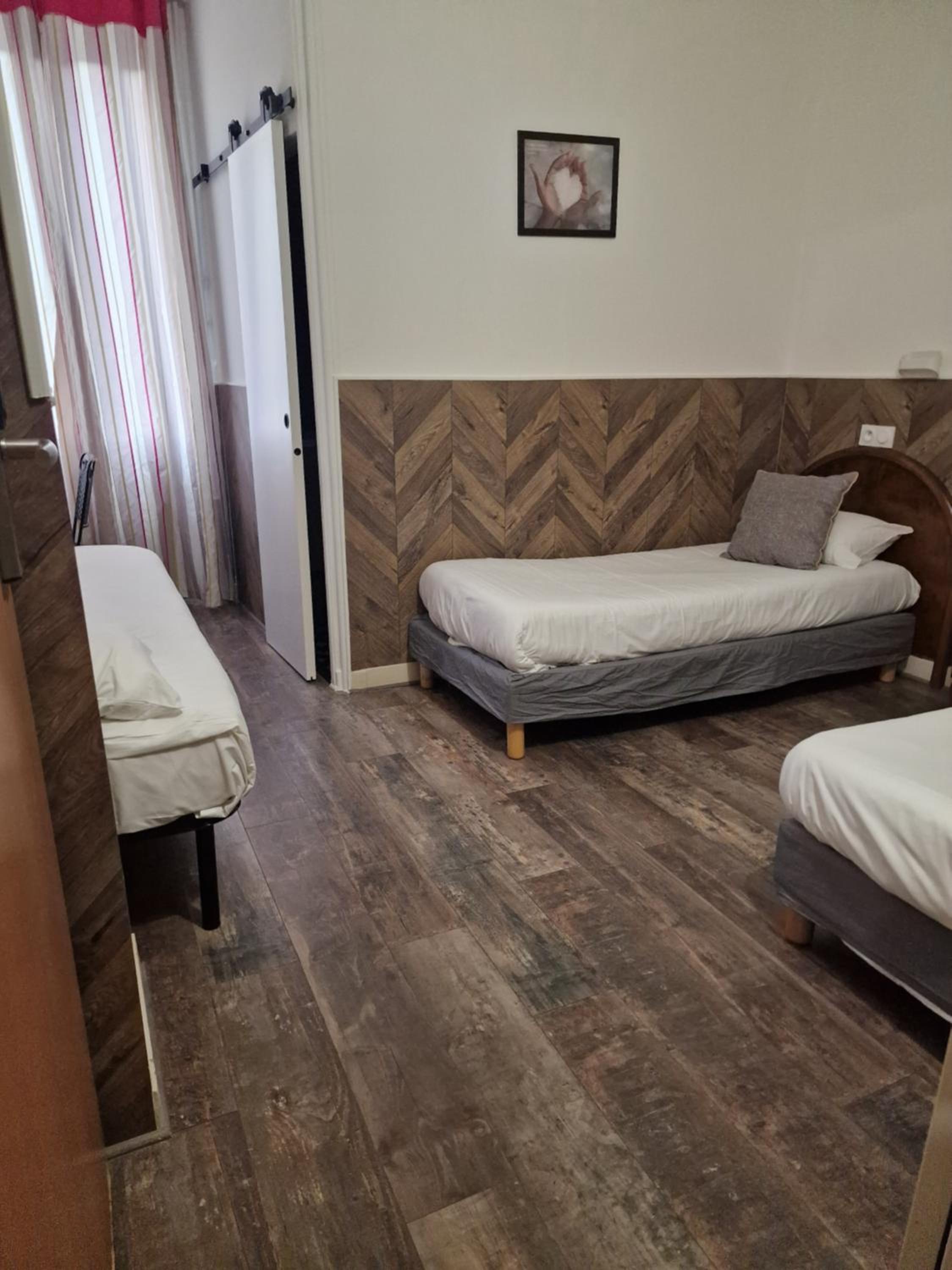 Classic Triple Room - Photo 1