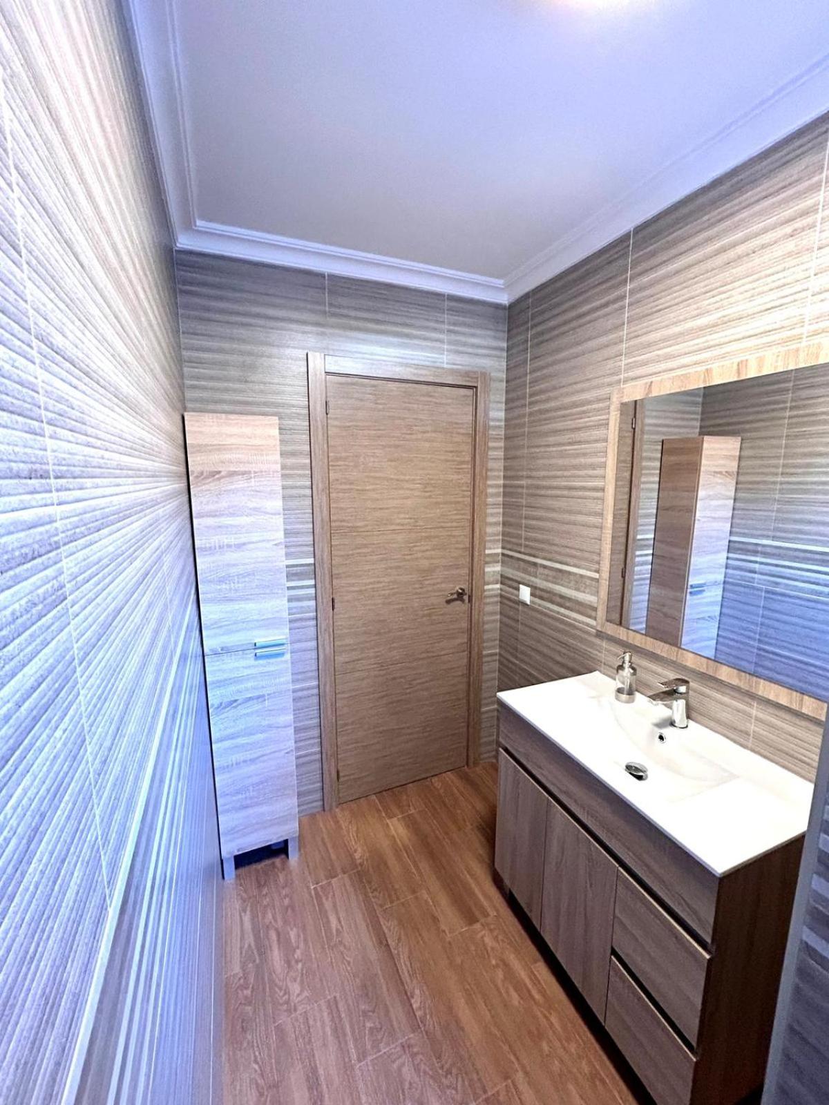 Four-Bedrooms Apartment photo 2