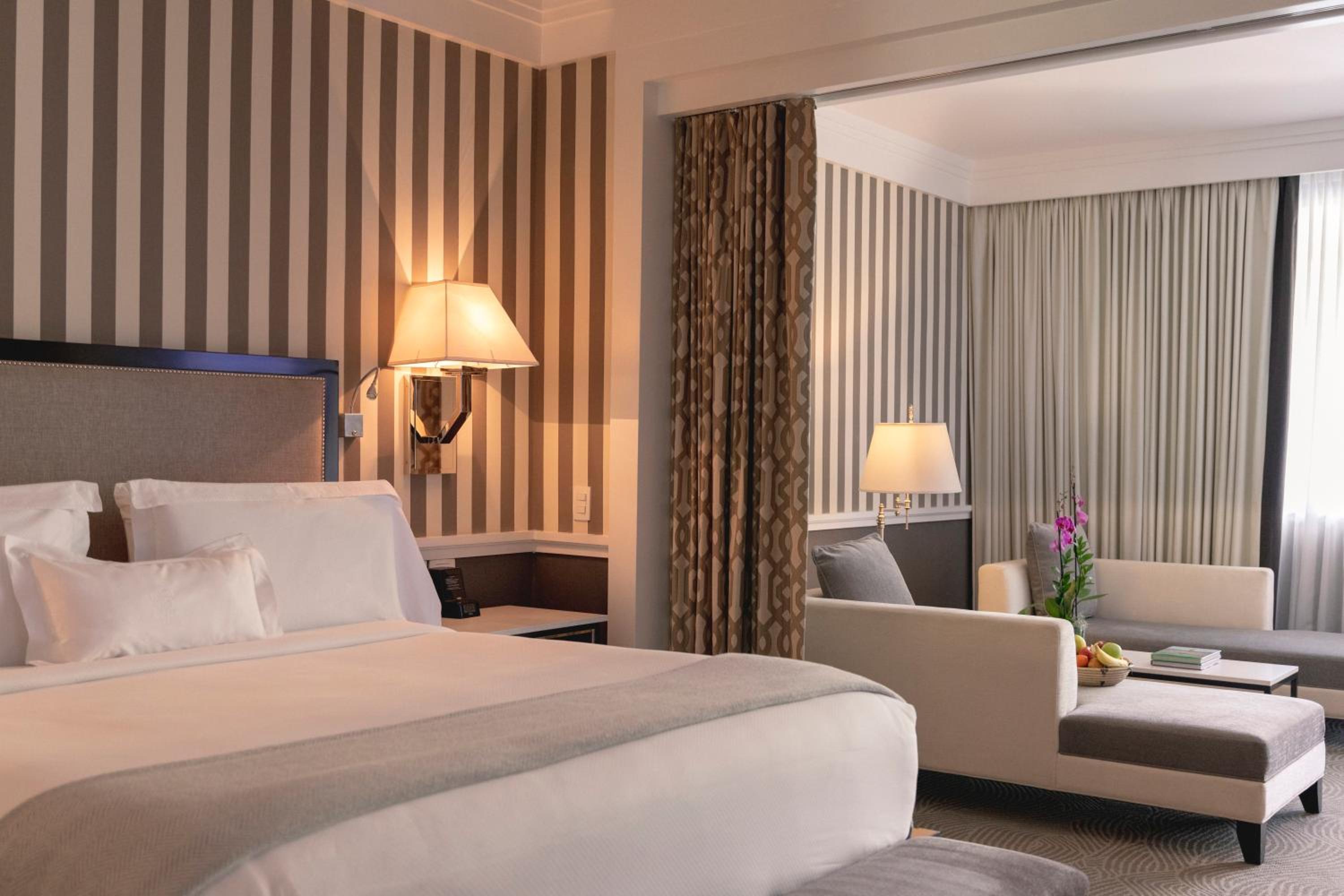 Suite with Garden View