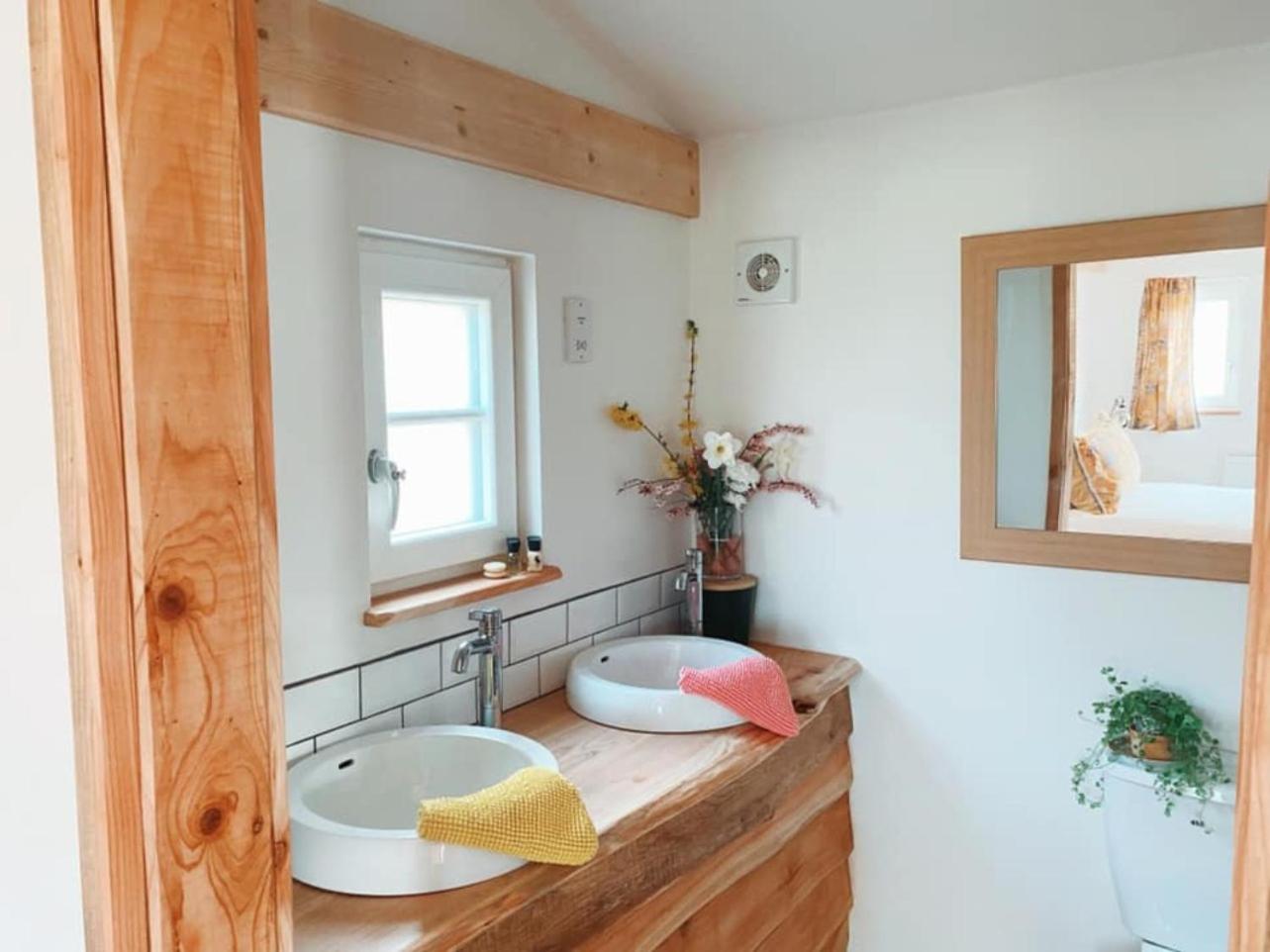 One-Bedroom Chalet - Photo 3