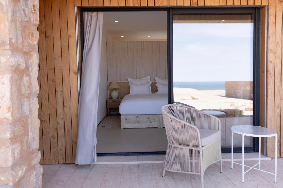 Deluxe Double or Twin Room with Sea View photo 2