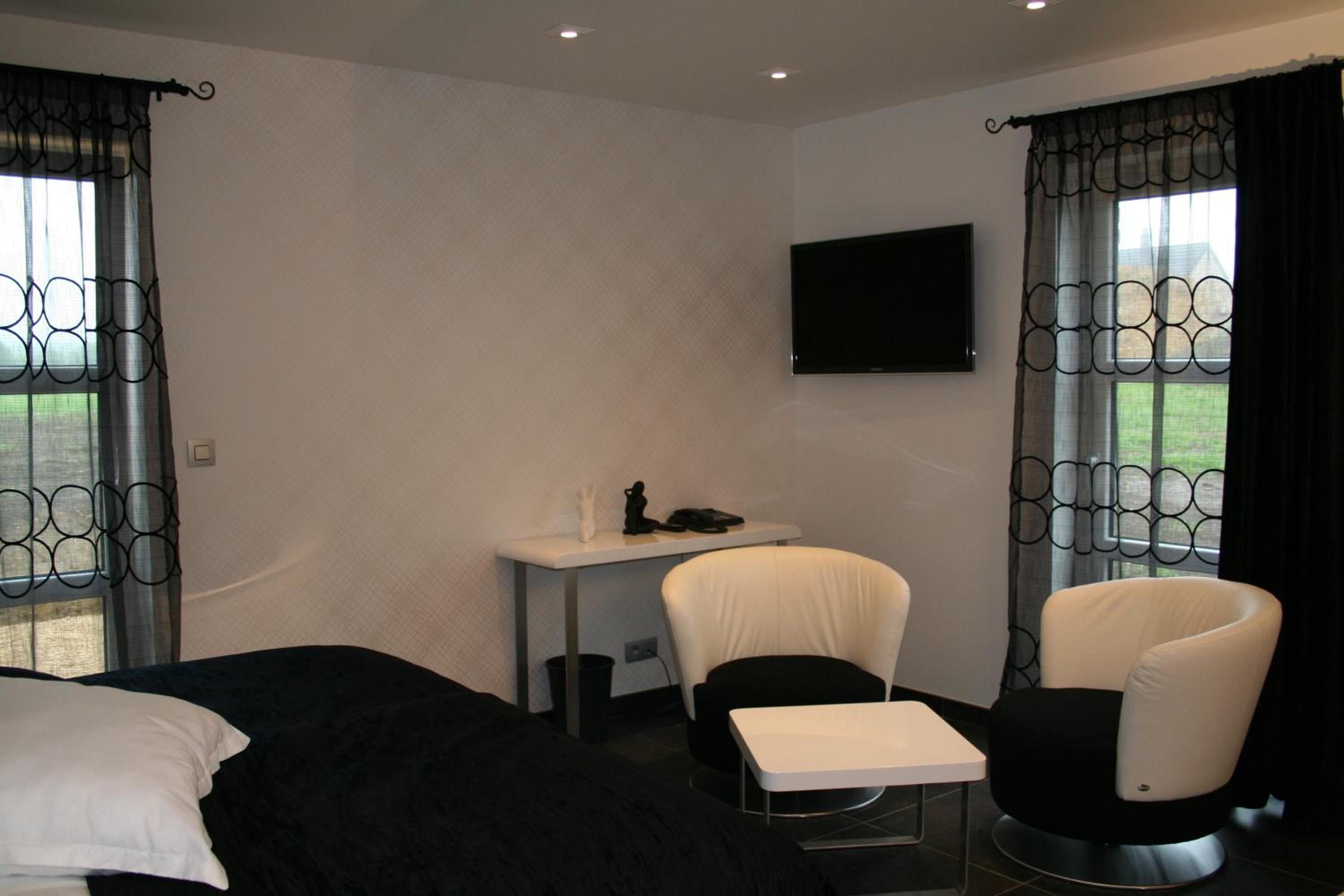 Suite with Terrace - Photo 1