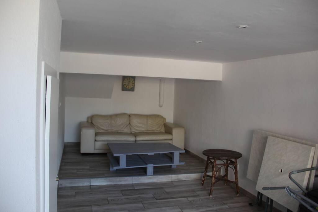 Casa de cuatro habitaciones