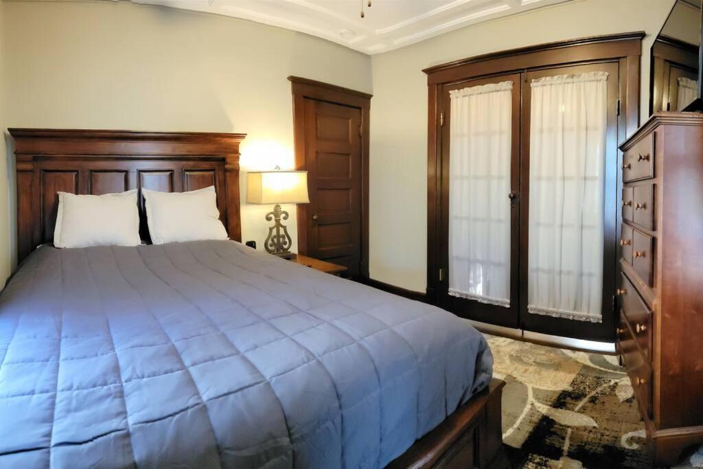 Four-Bedroom House photo 1