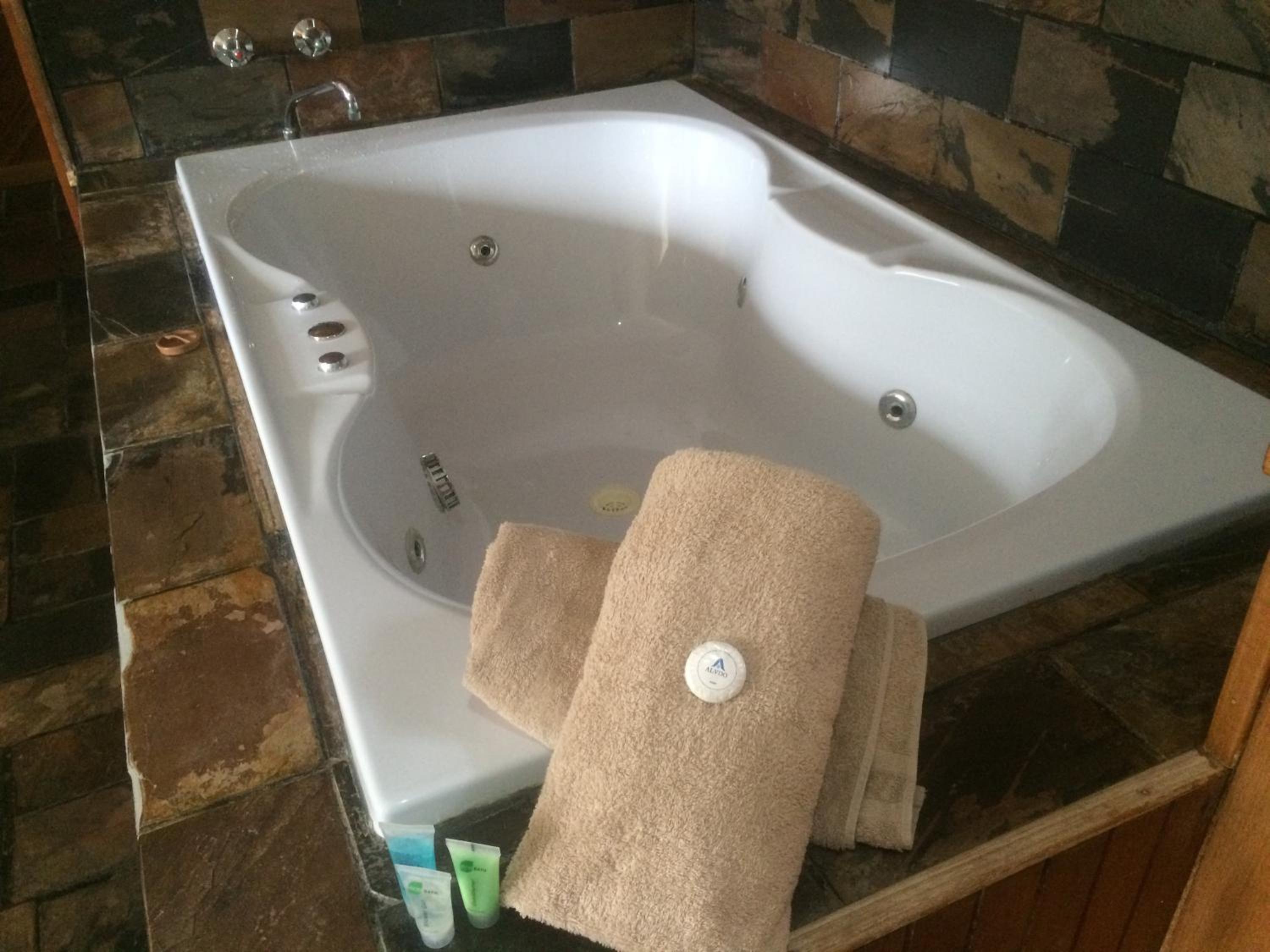 King Room with Spa Bath photo 3