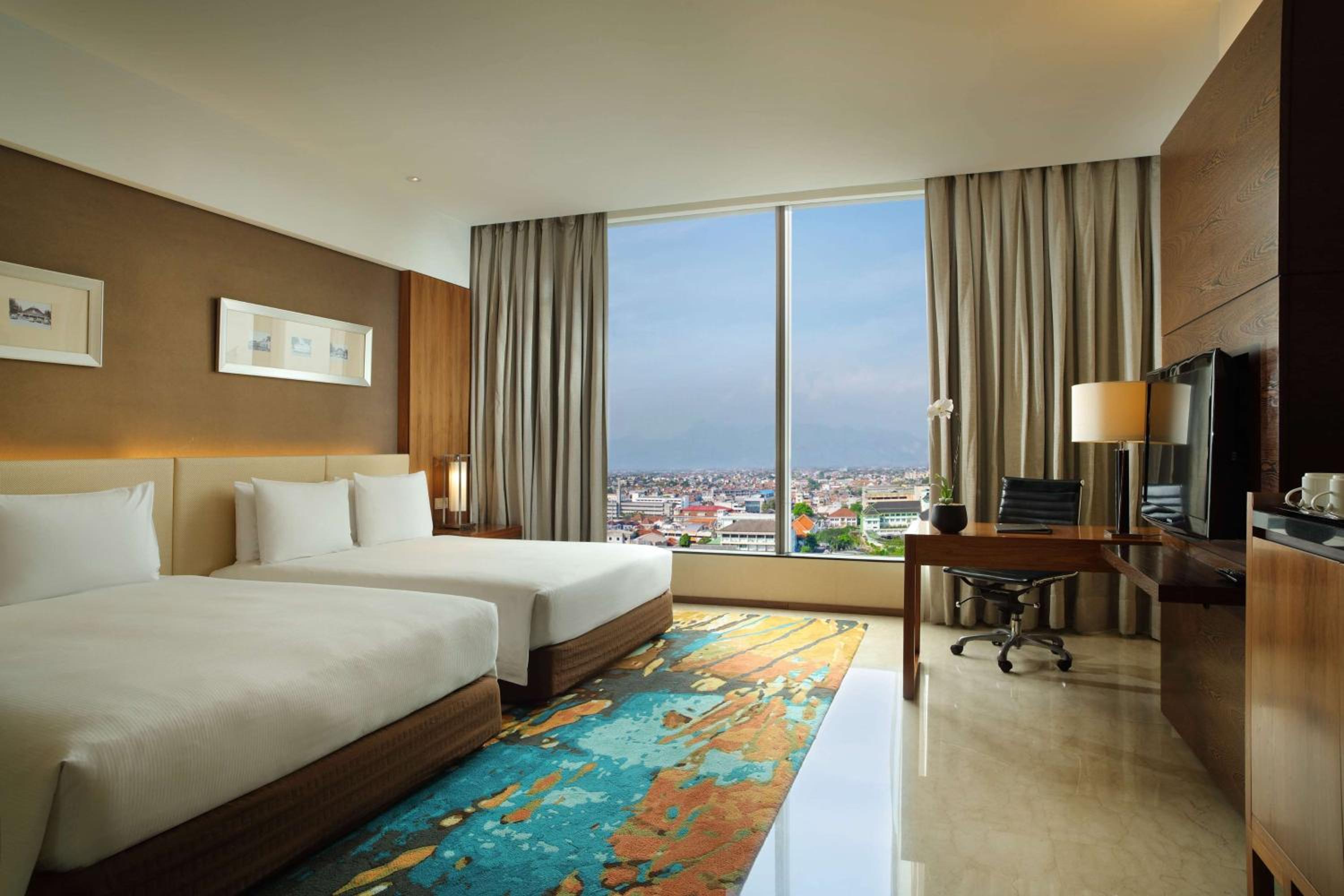 2 Queen Deluxe Room - Photo 1