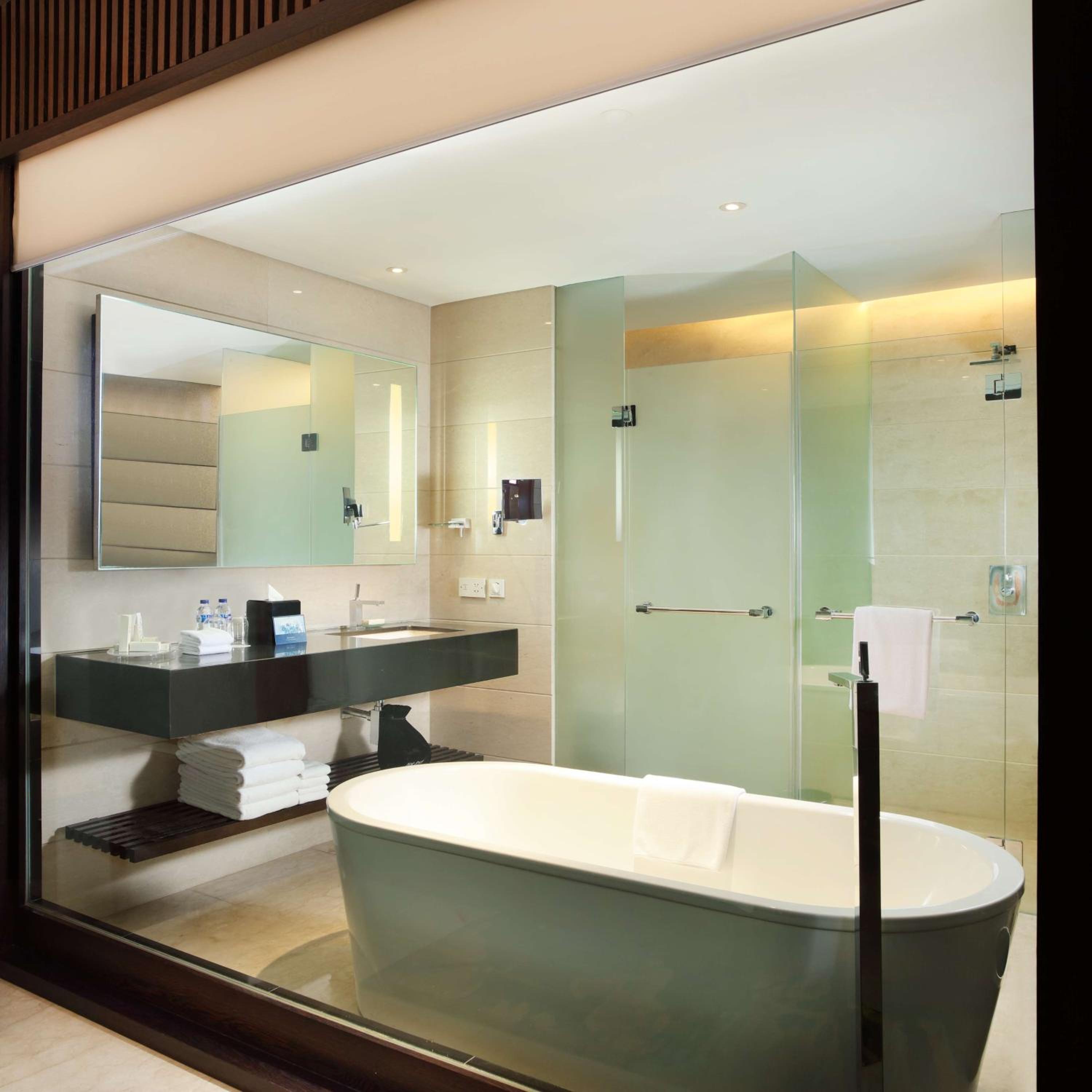 Executive King Room - Lounge Access - Photo 4
