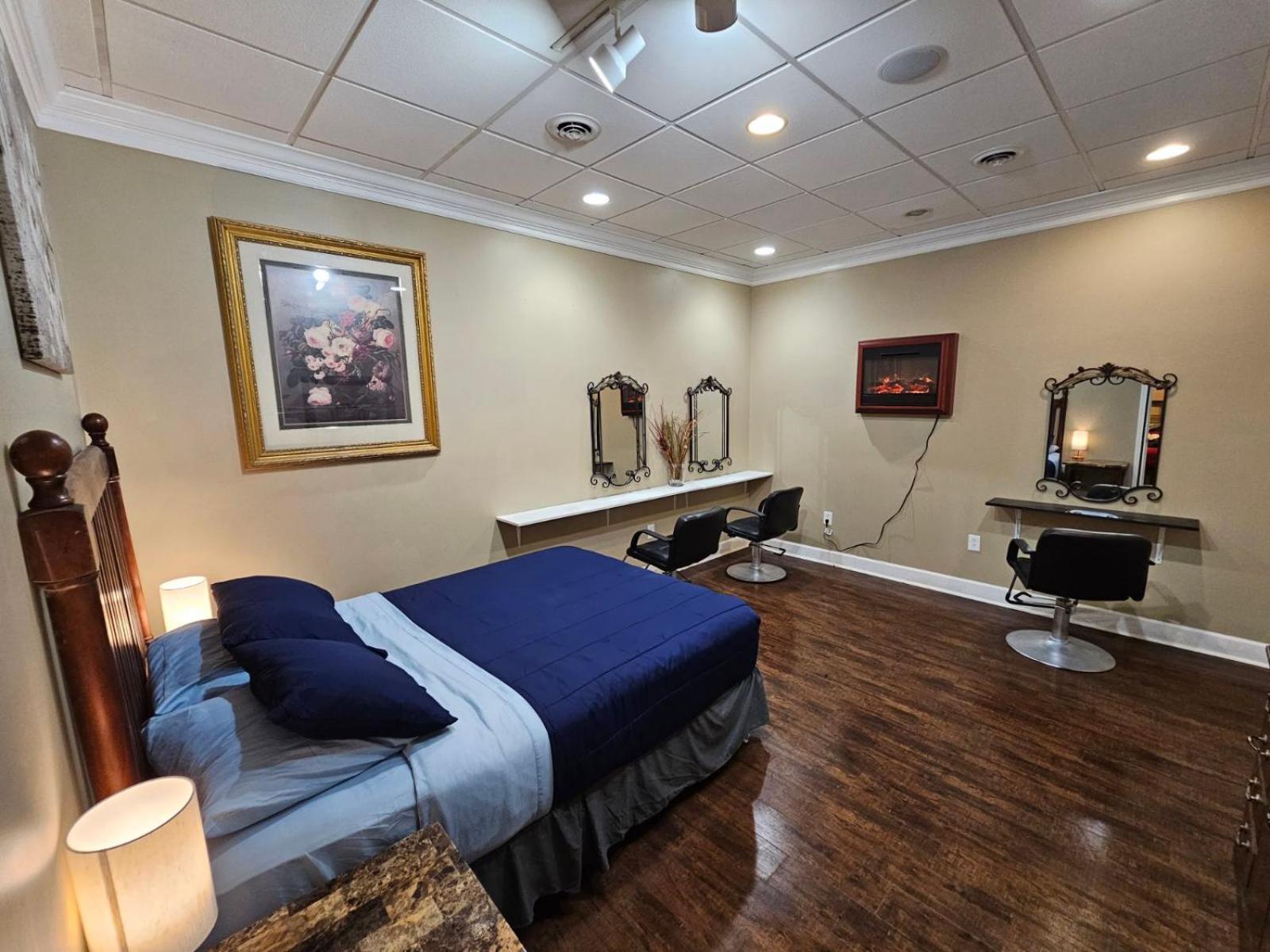 Three-Bedroom House photo 1