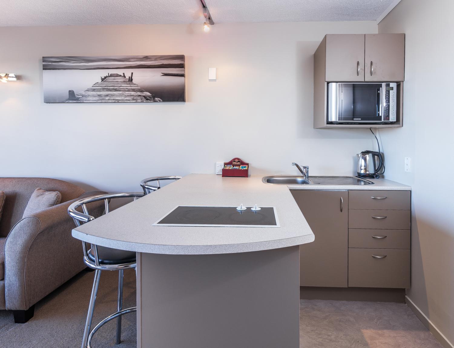 Family One-Bedroom Suite - Photo 3