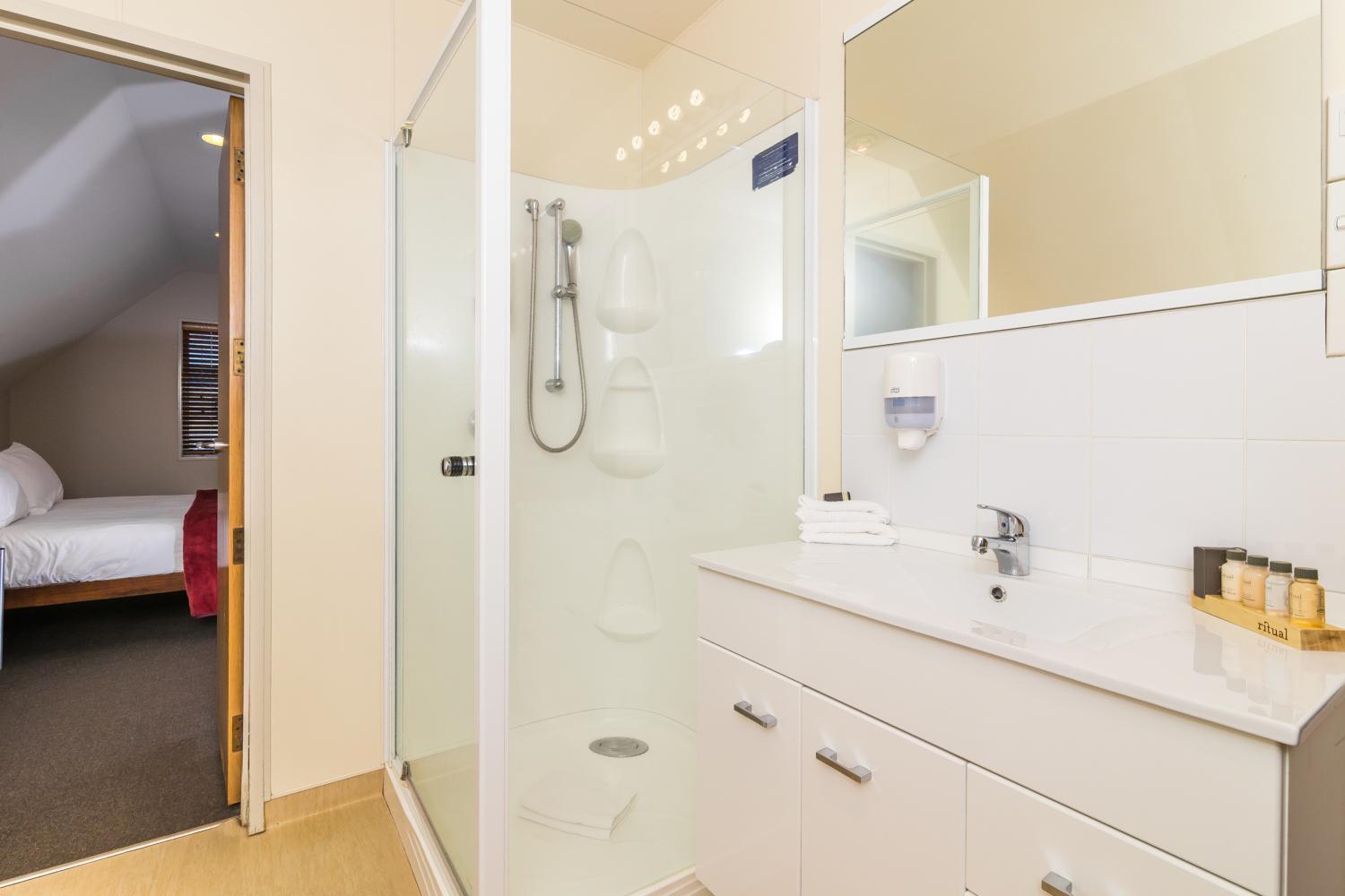 One-Bedroom Apartment - Photo 1