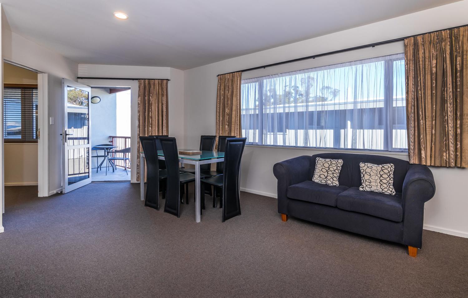 Two-Bedroom Apartment - Photo 2