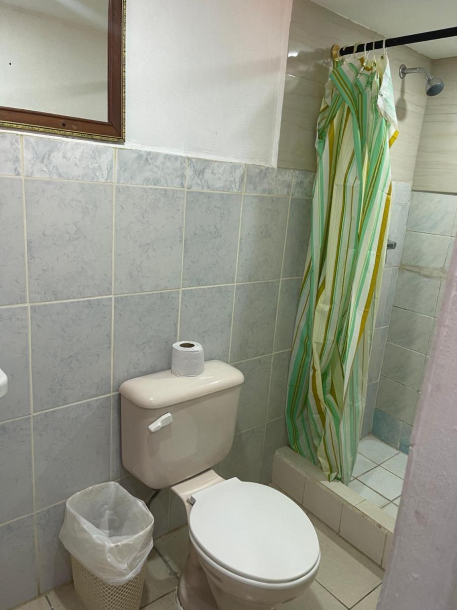 Single Room with Private Bathroom photo 3