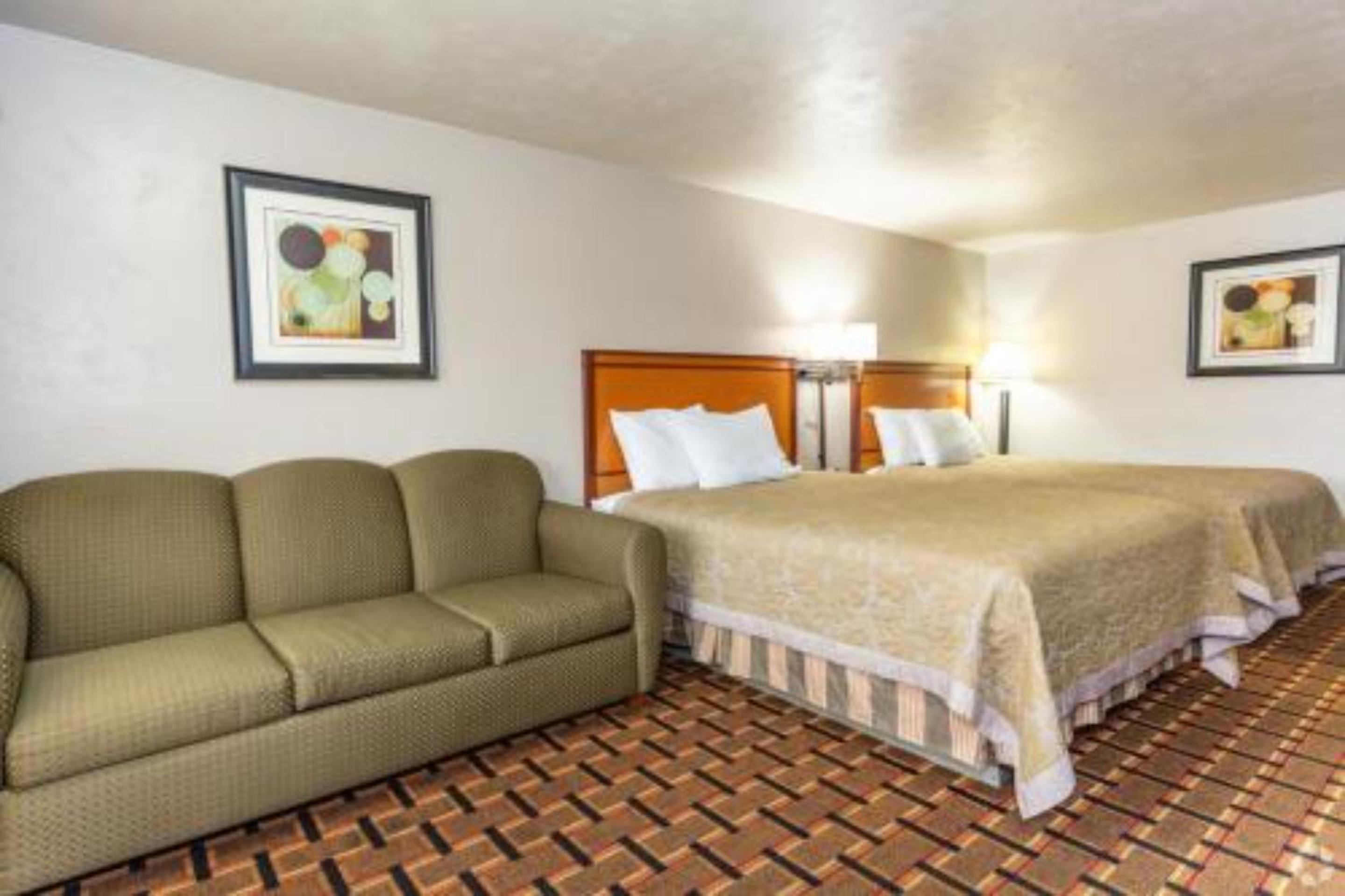 Queen Suite photo 2