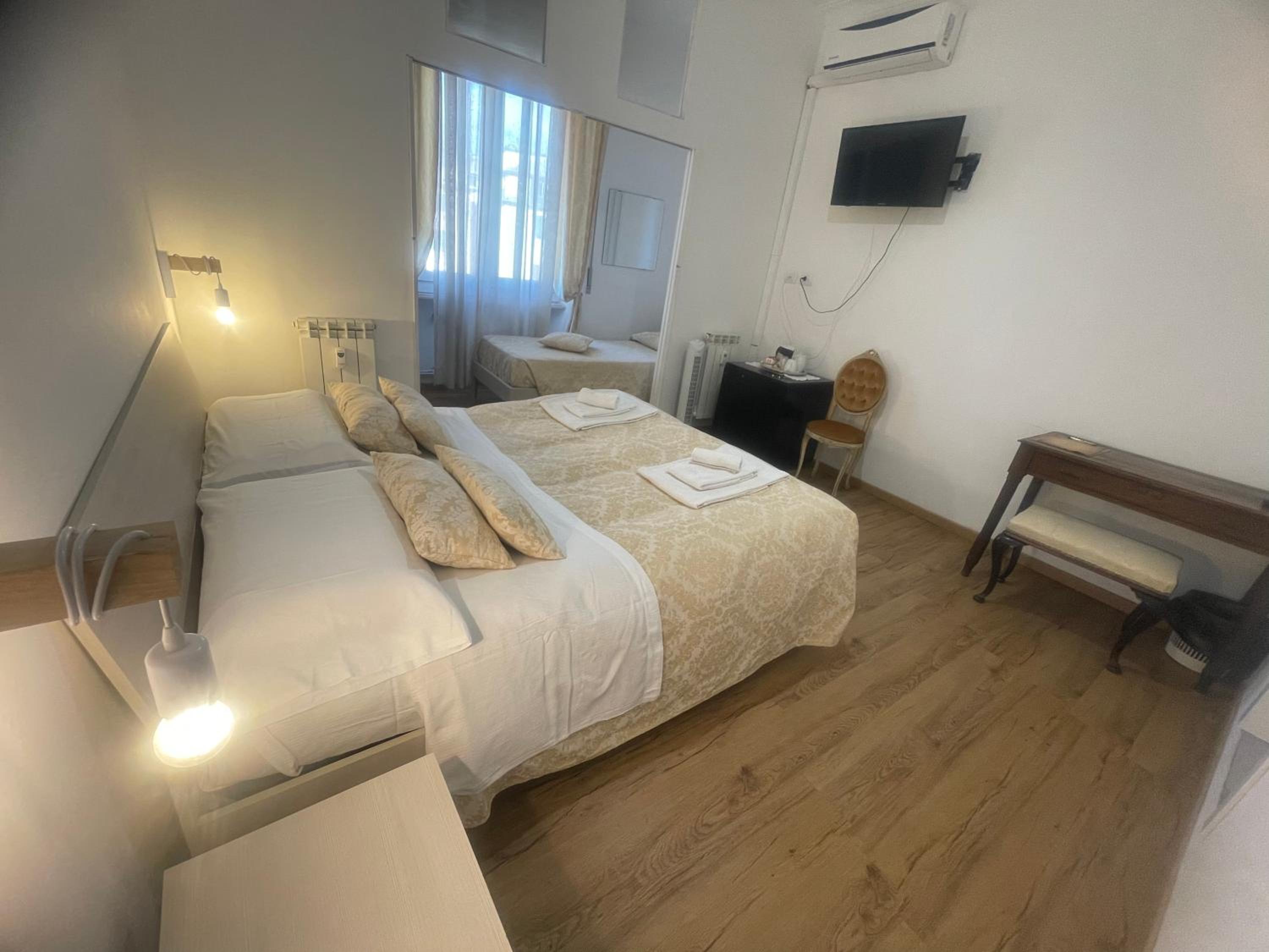 Triple Room with City View photo 1
