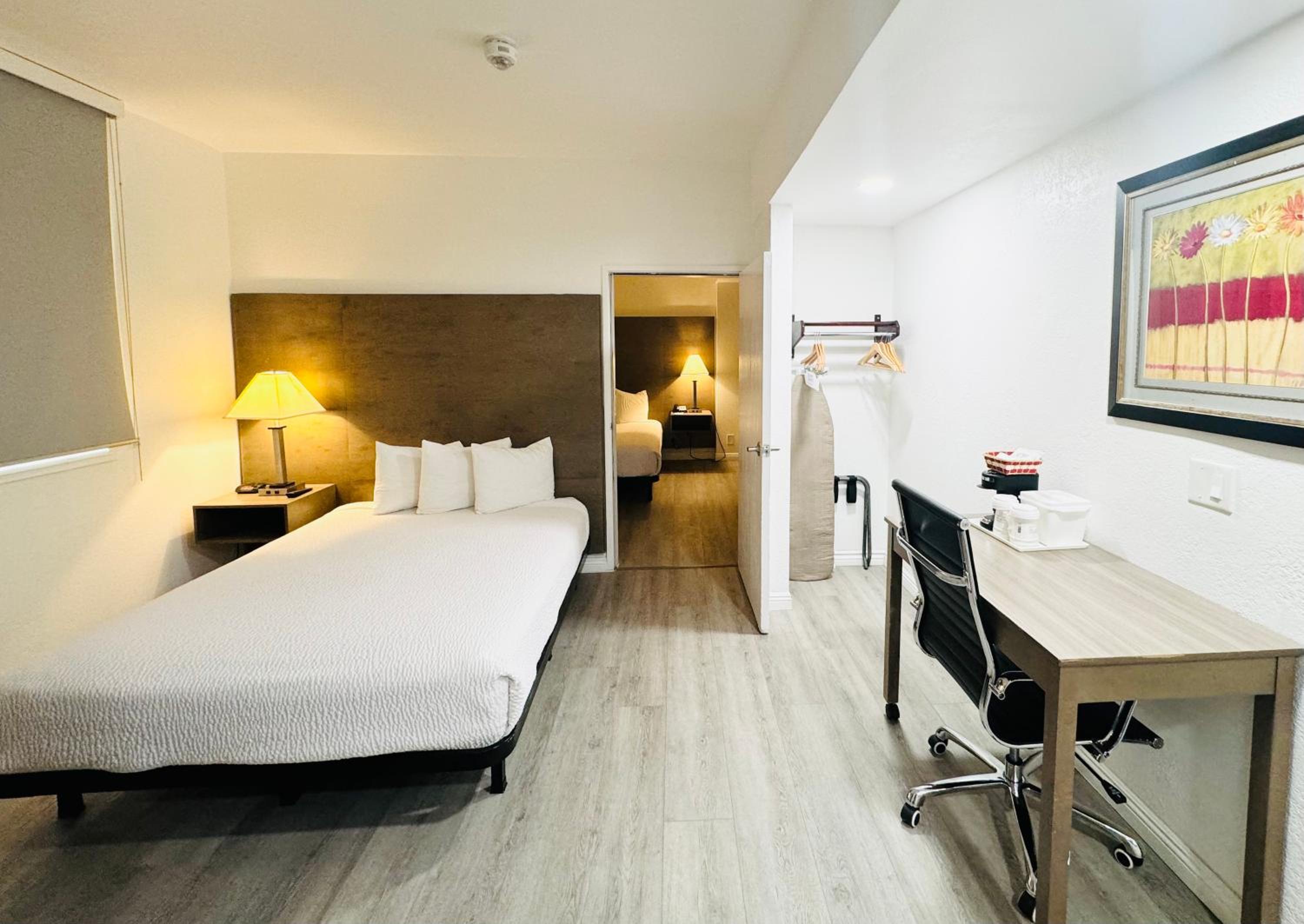 2 Queen Beds, One-Bedroom, Mobility/Hearing Impaired Accessible, Non-Smoking