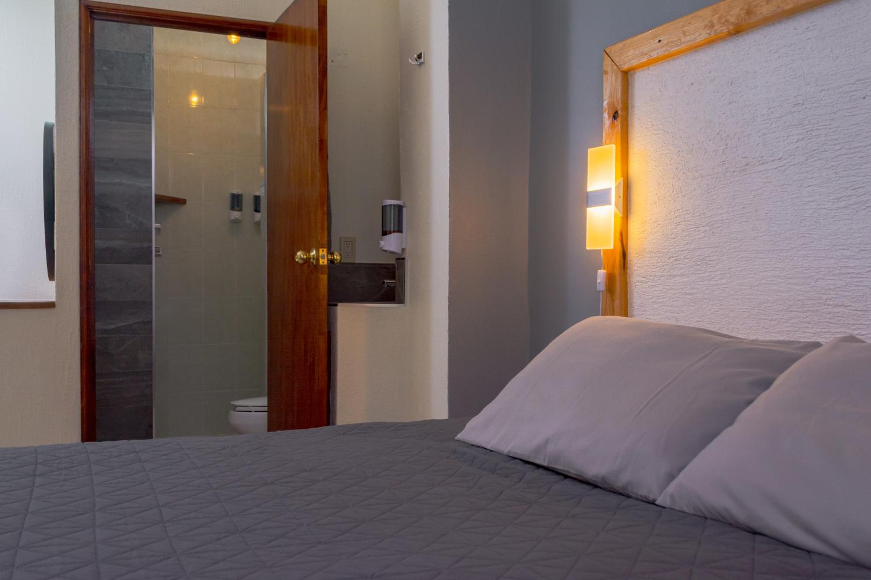 Standard Double Room - Photo 1