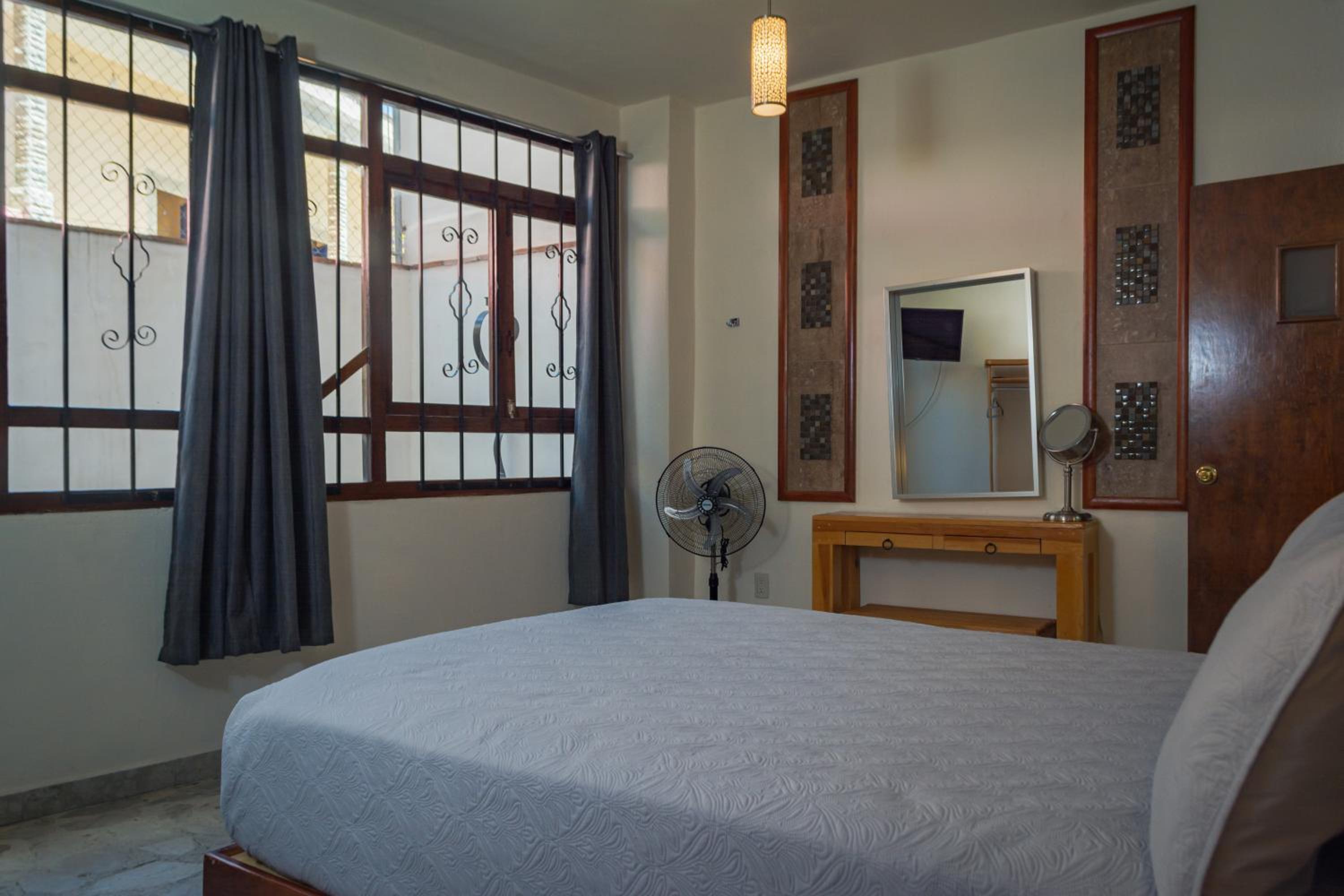 Standard Queen Room - Photo 3
