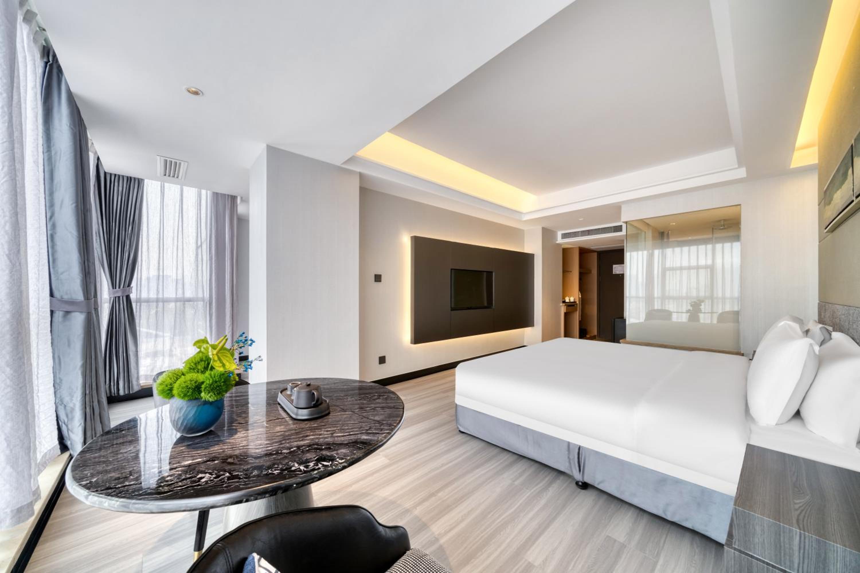 Deluxe Triple Room (Building A) - Photo 2