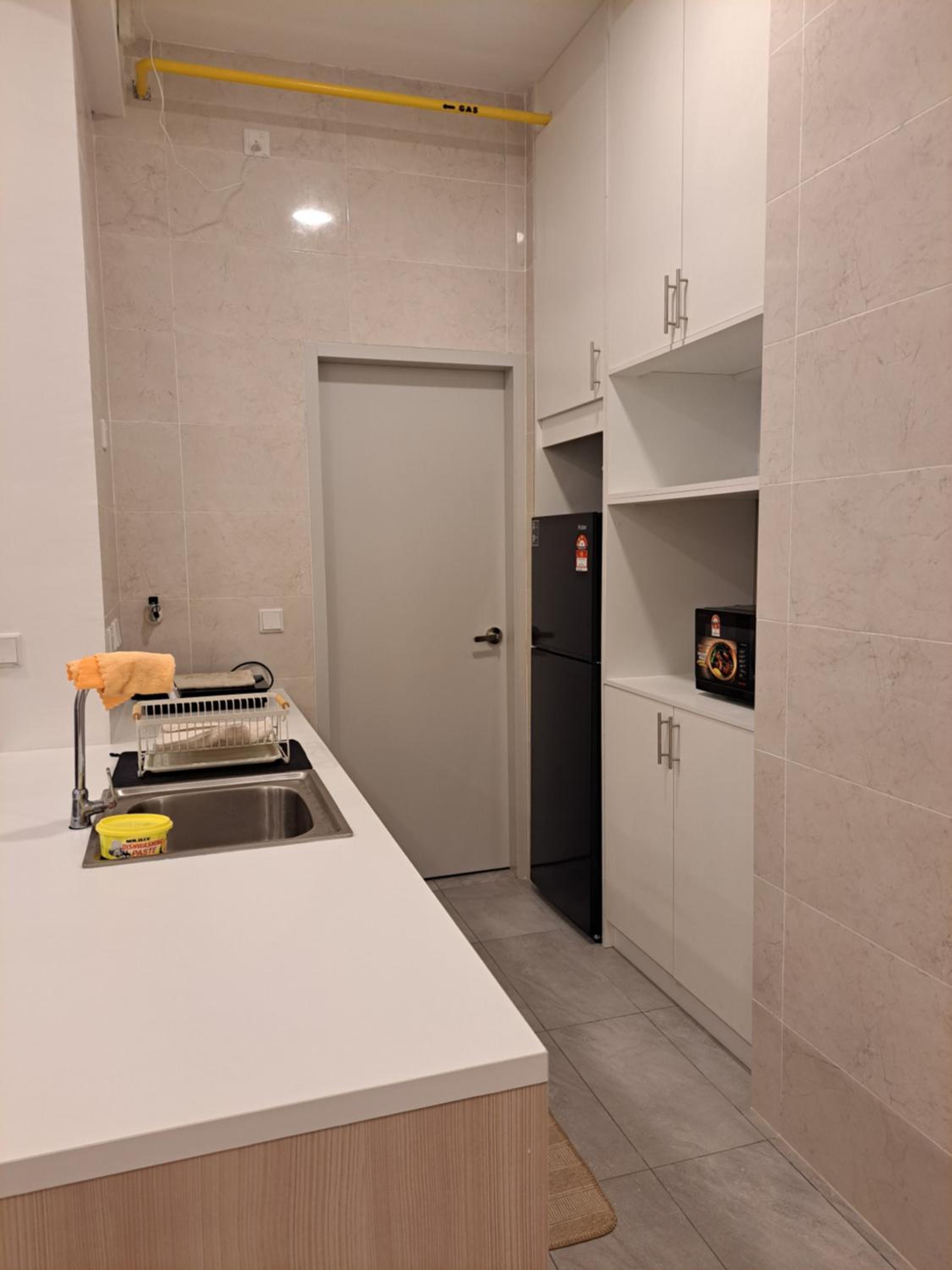 One-Bedroom Apartment photo 2