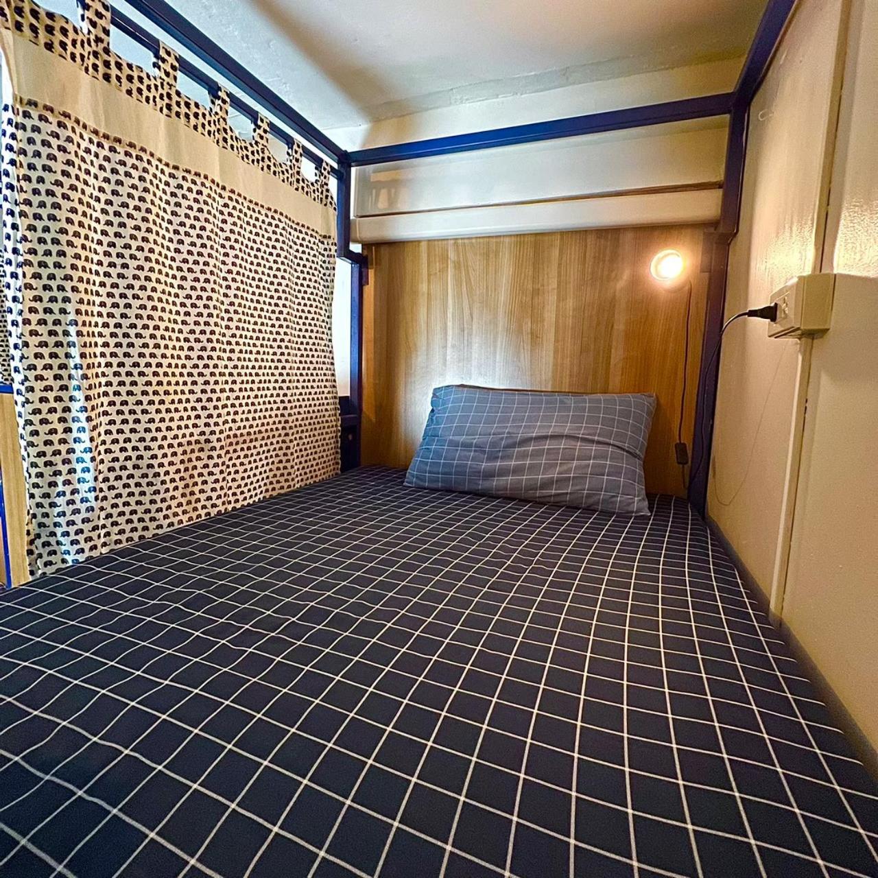Bed in 8-Female Dormitory Room