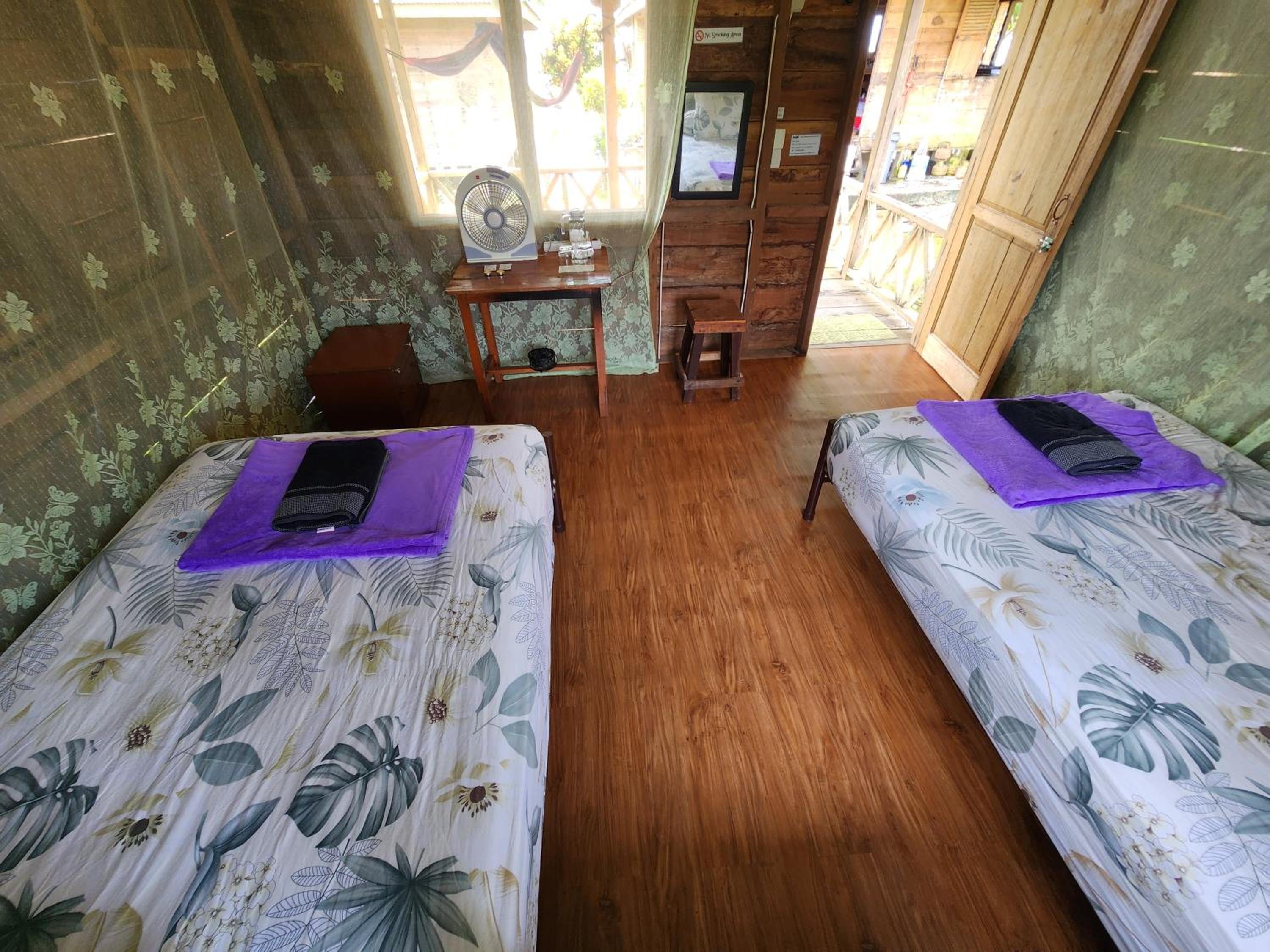 Twin Room with Garden View - Photo 10
