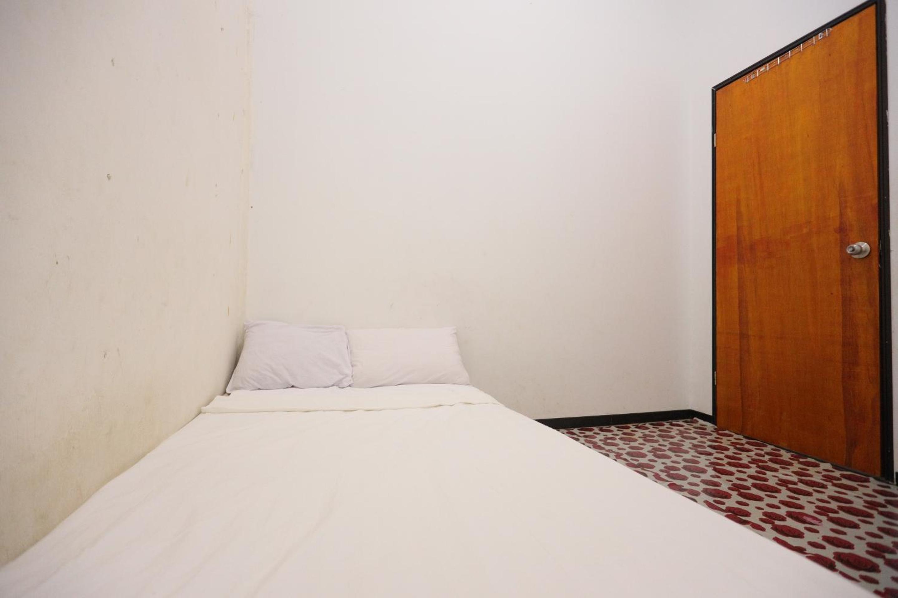 Budget Double Room photo 1