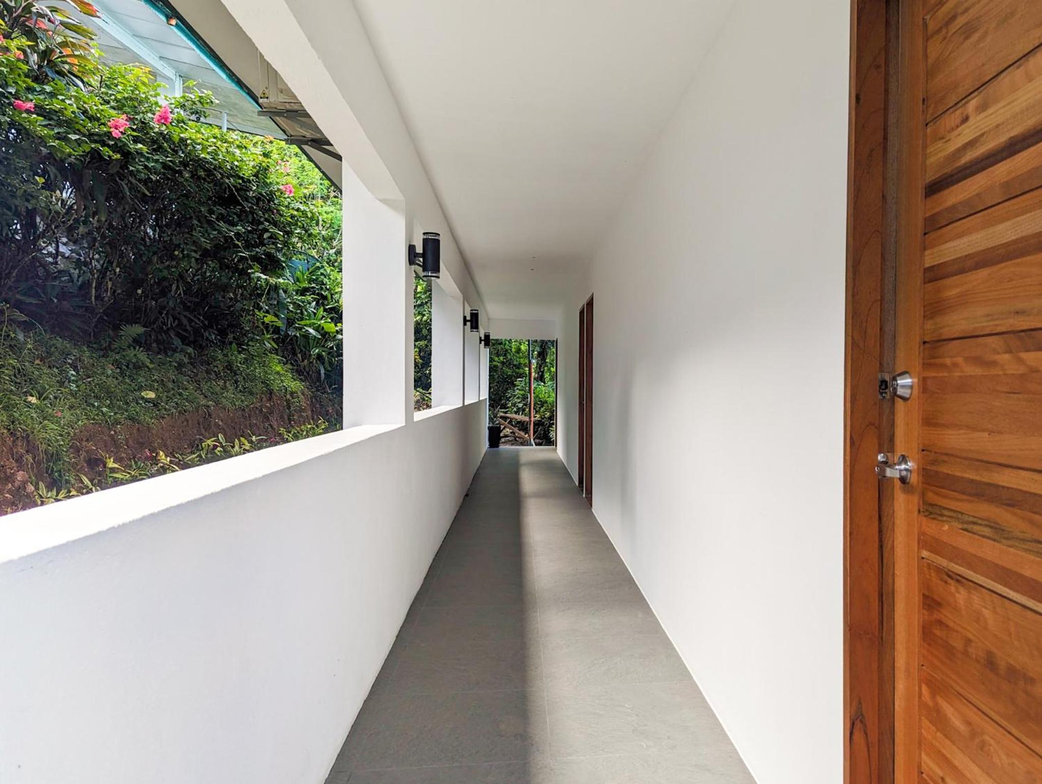 Deluxe Double or Twin Room with Sea View photo 3