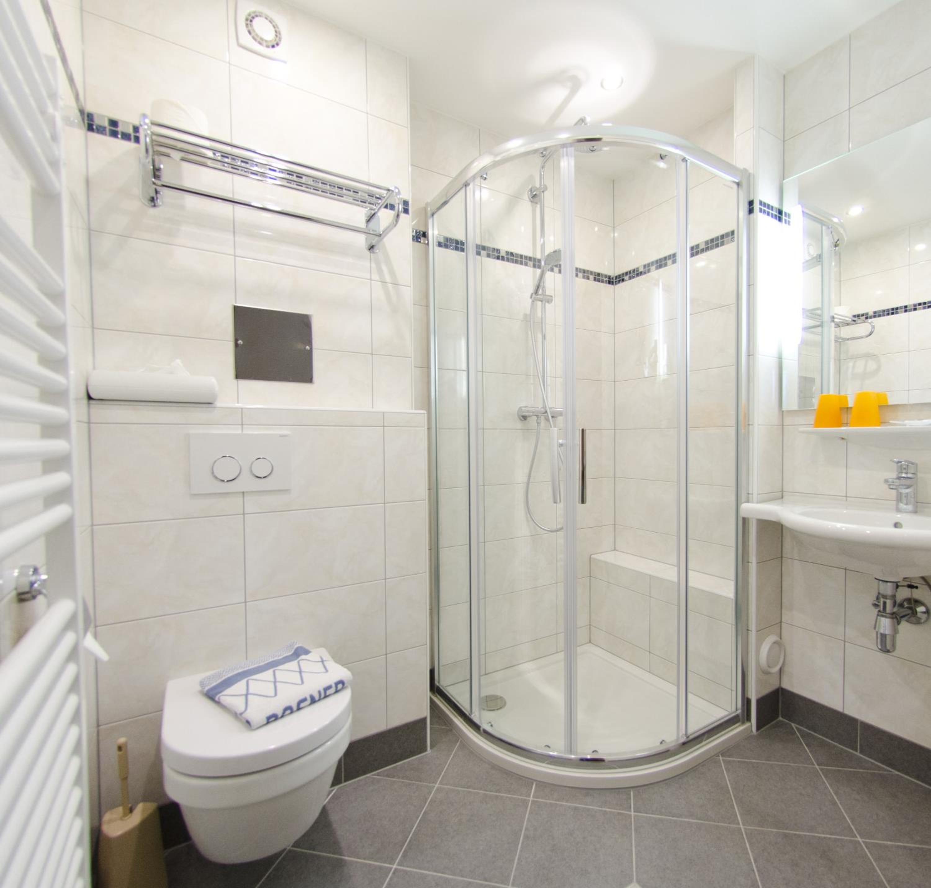 Standard Double Room - Photo 5