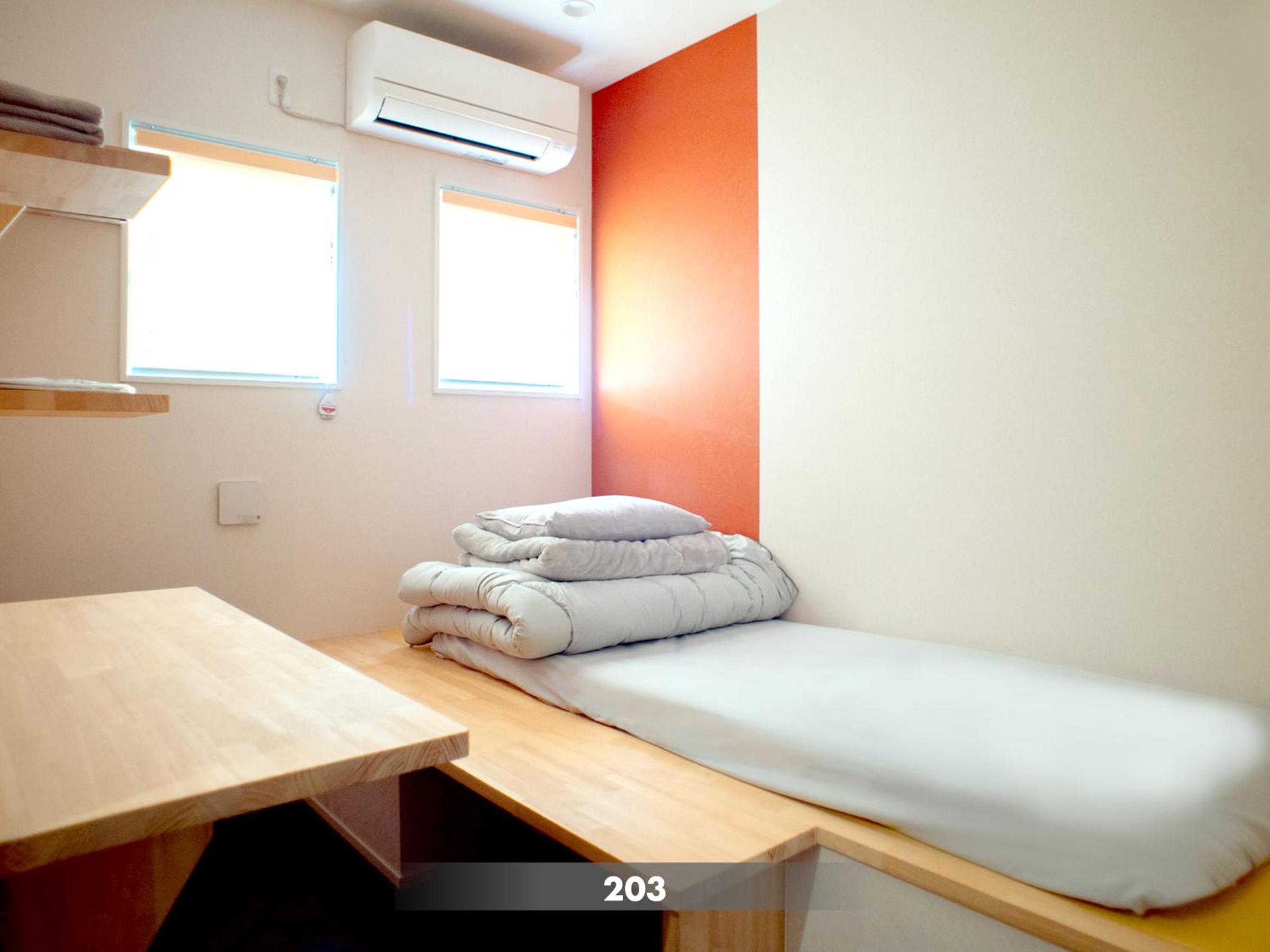Single Room photo 1
