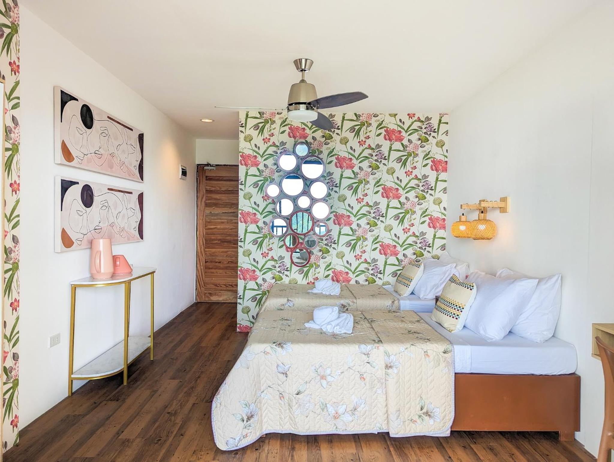 Deluxe Double or Twin Room with Sea View photo 1
