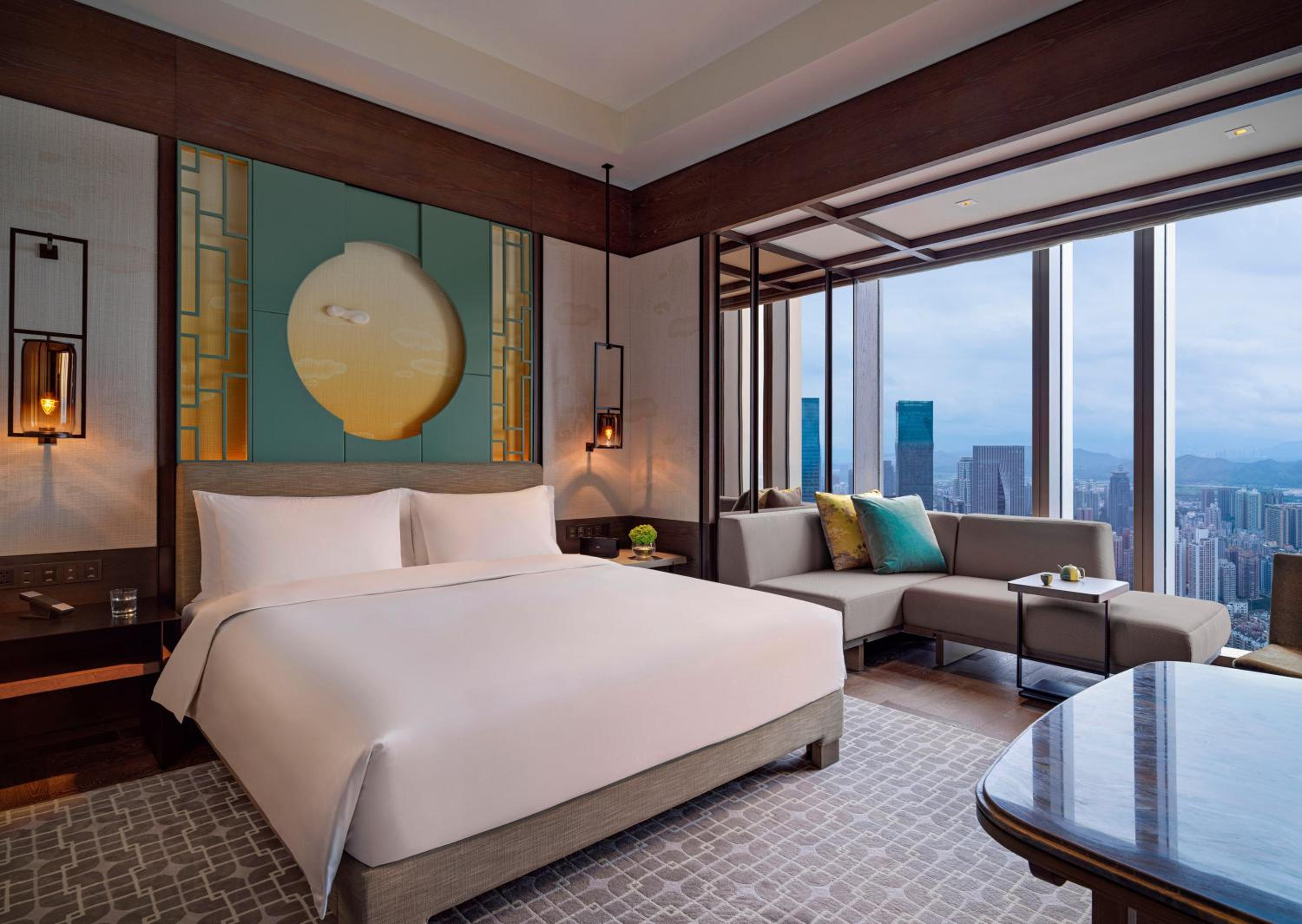 King Room with City View - Photo 6