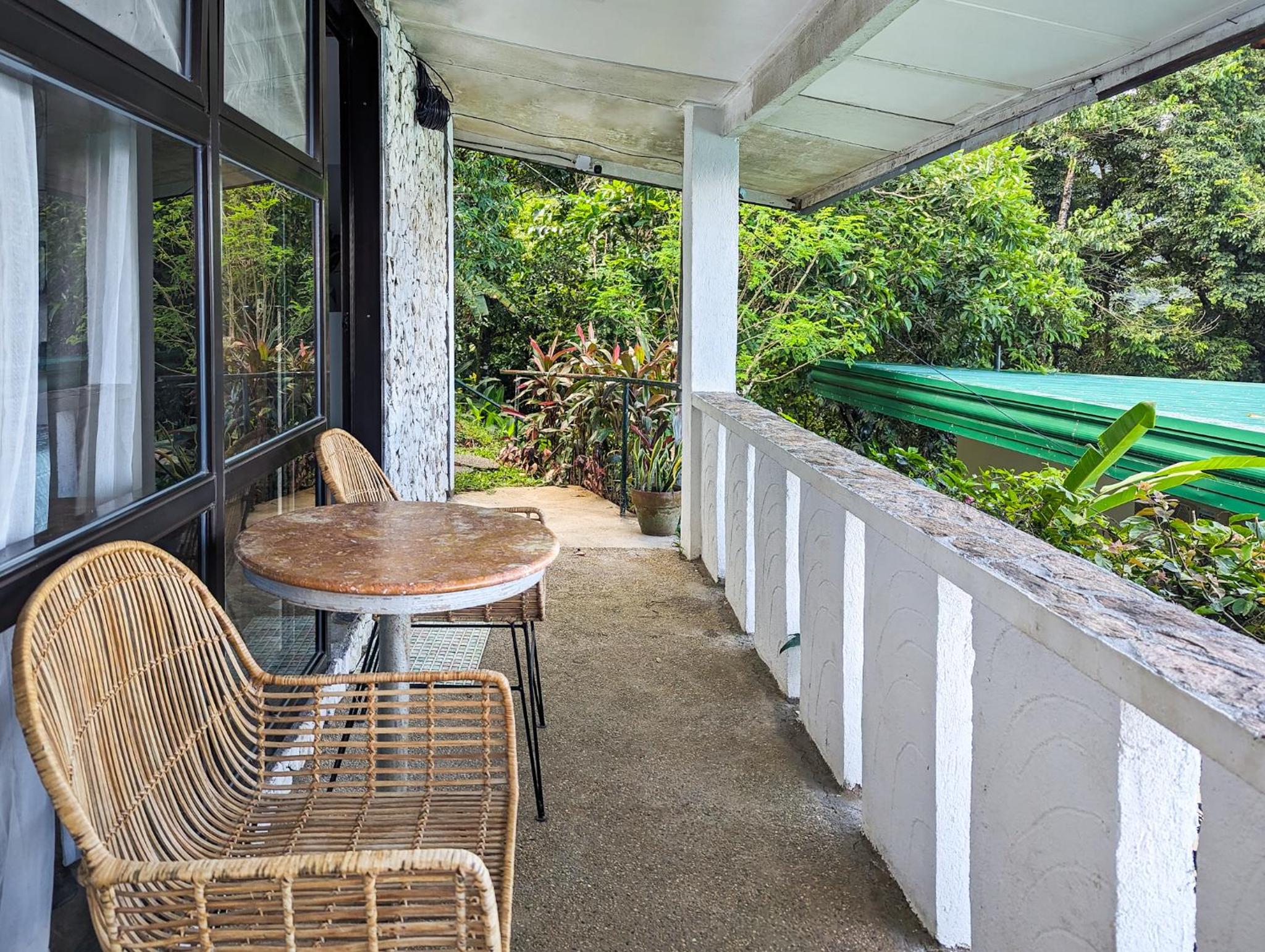 Double or Twin Room with Partial Sea View photo 2