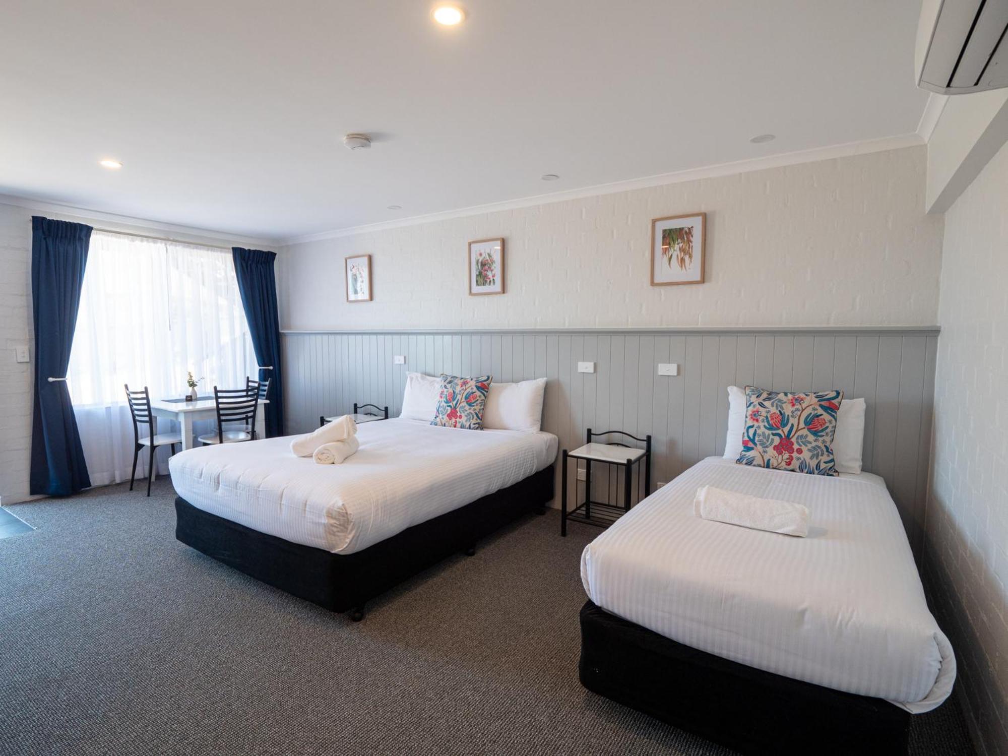 Motel Suite photo 3