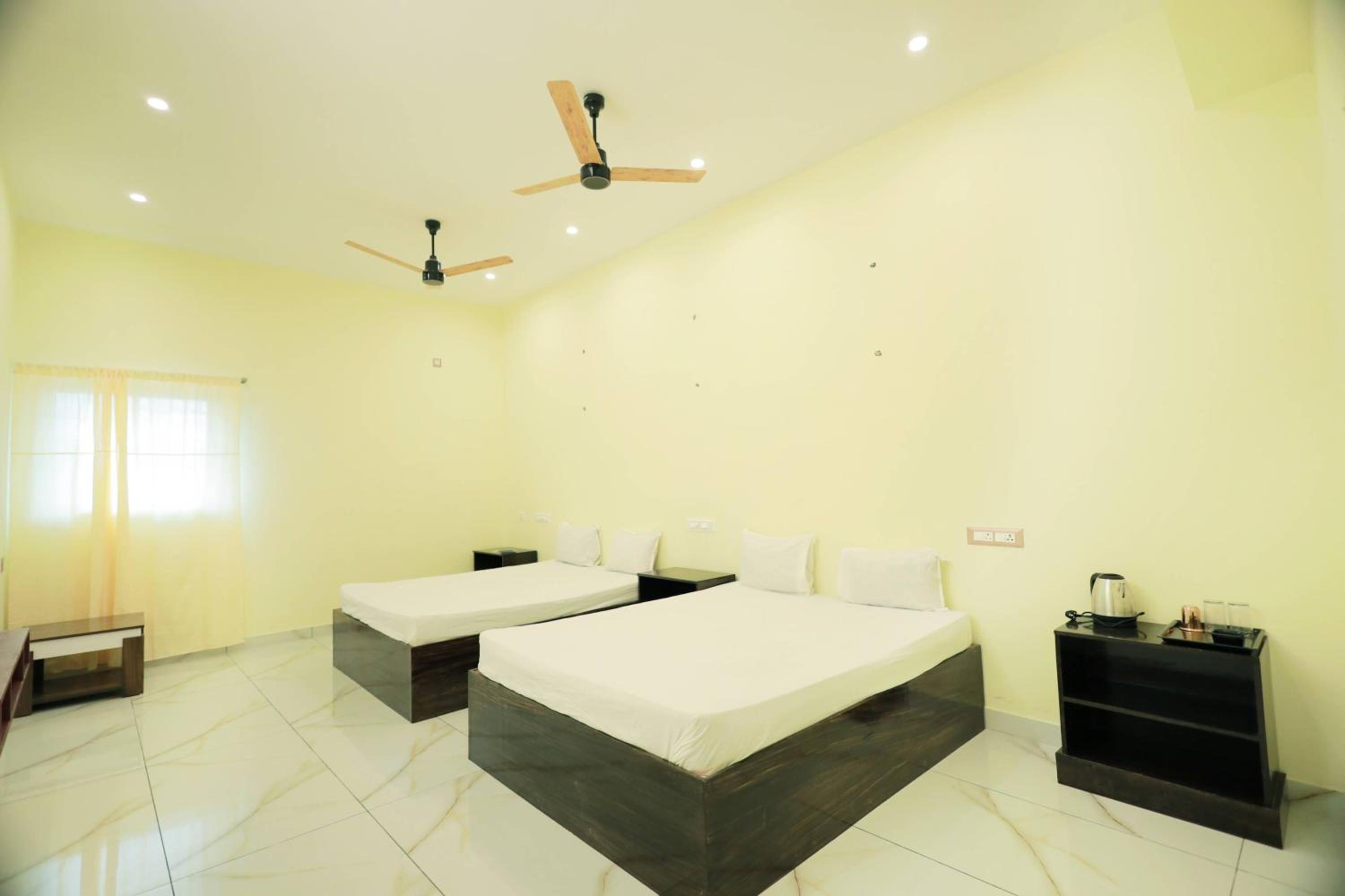 Deluxe Family Room photo 3