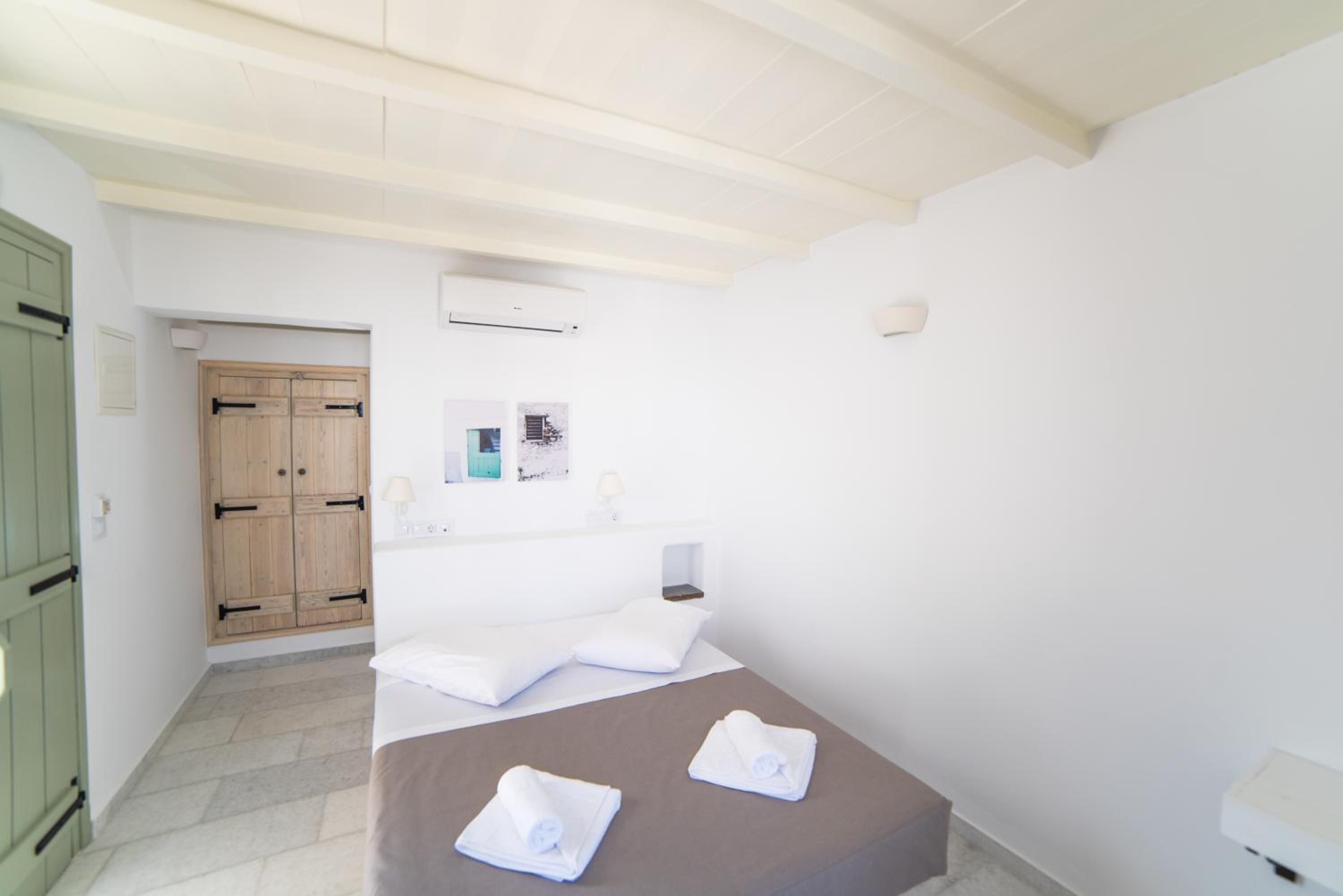 Double Room with Garden View - Photo 15